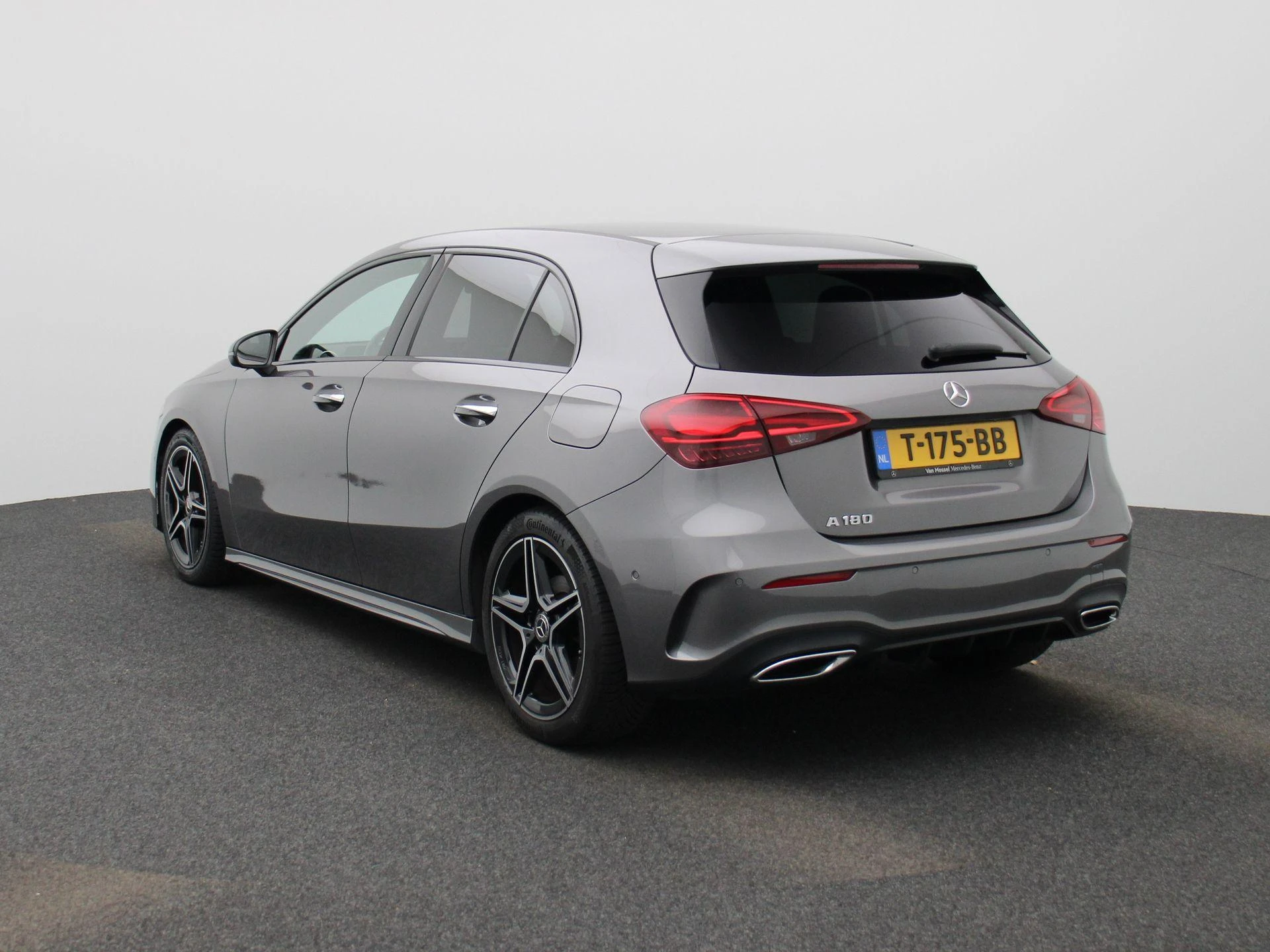 Mercedes-Benz-A-Klasse-image-1