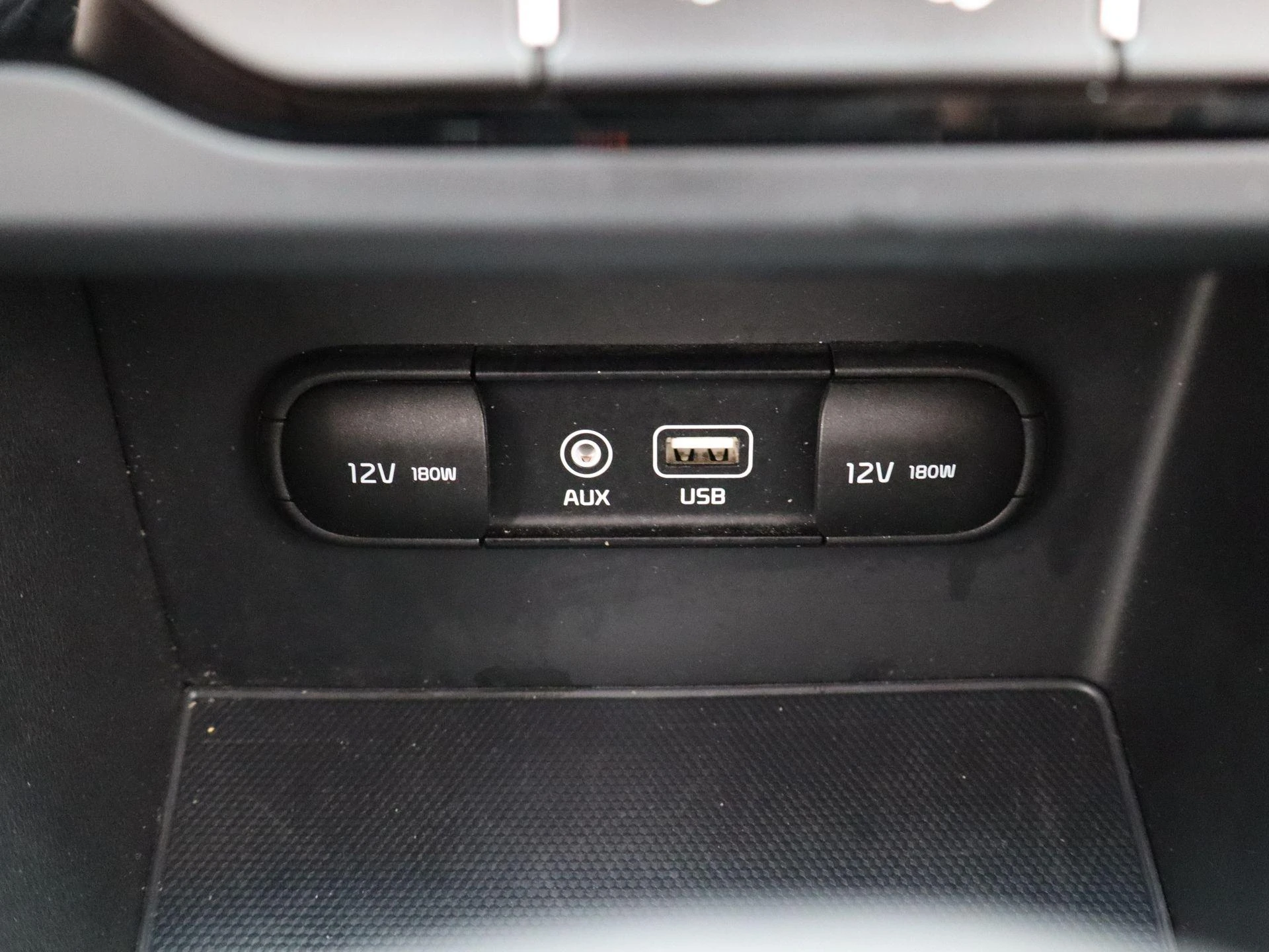 Kia-Niro-image-19
