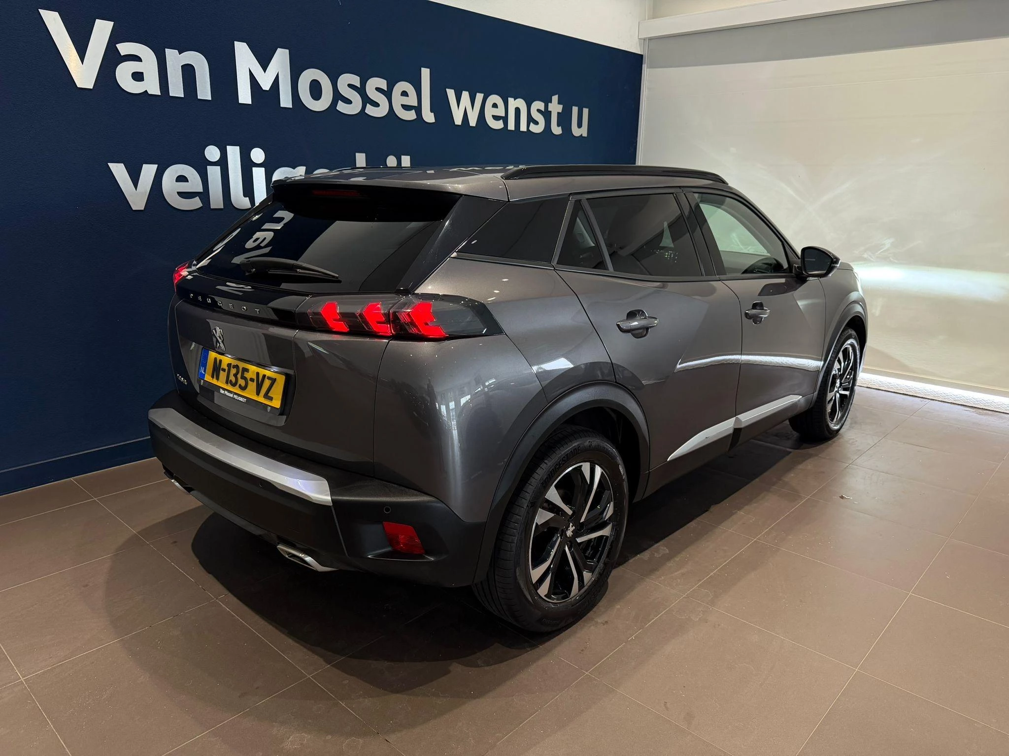 Peugeot-2008-image-7