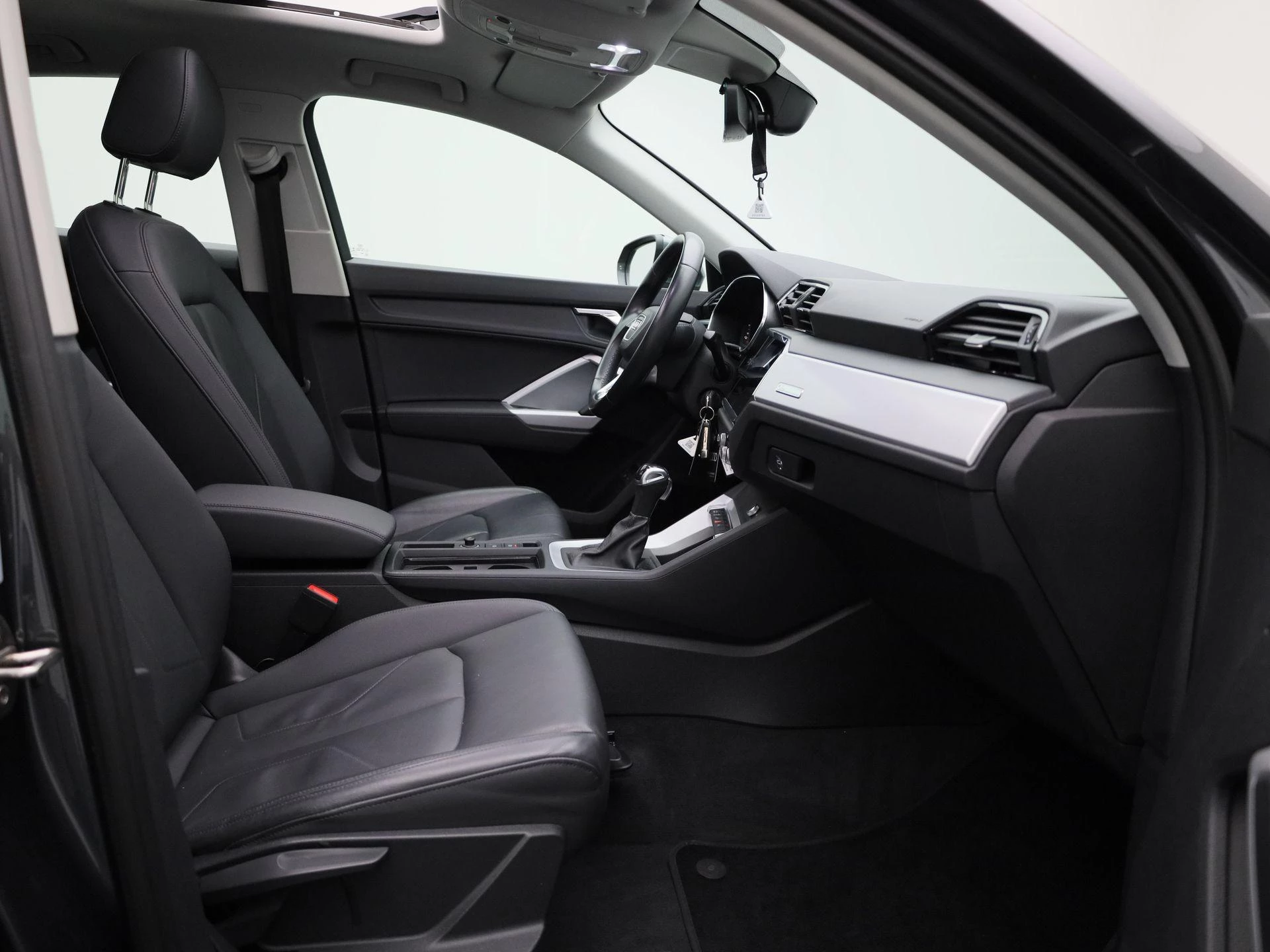 Audi-Q3-image-40