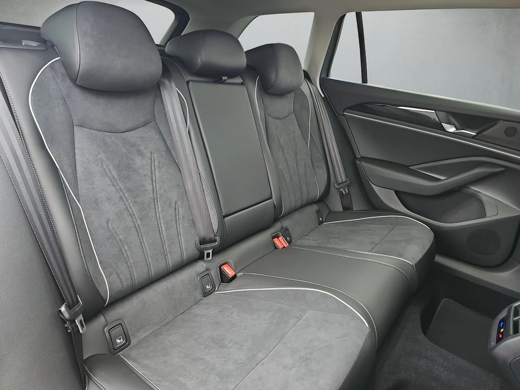 Volkswagen Passat Var.1.5l eTSI DSG Business *AHK* VAL