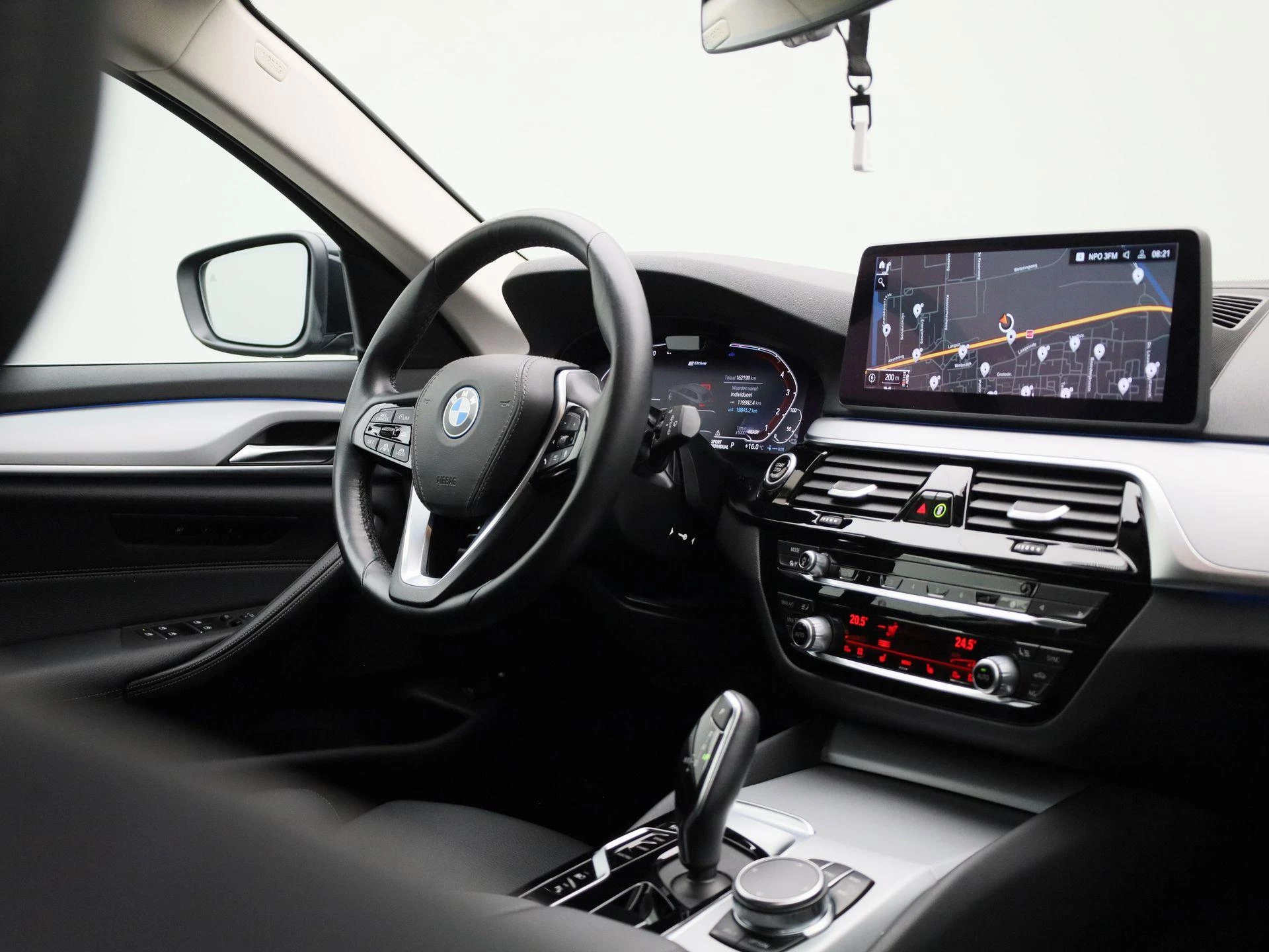 BMW-5 Serie-image-43