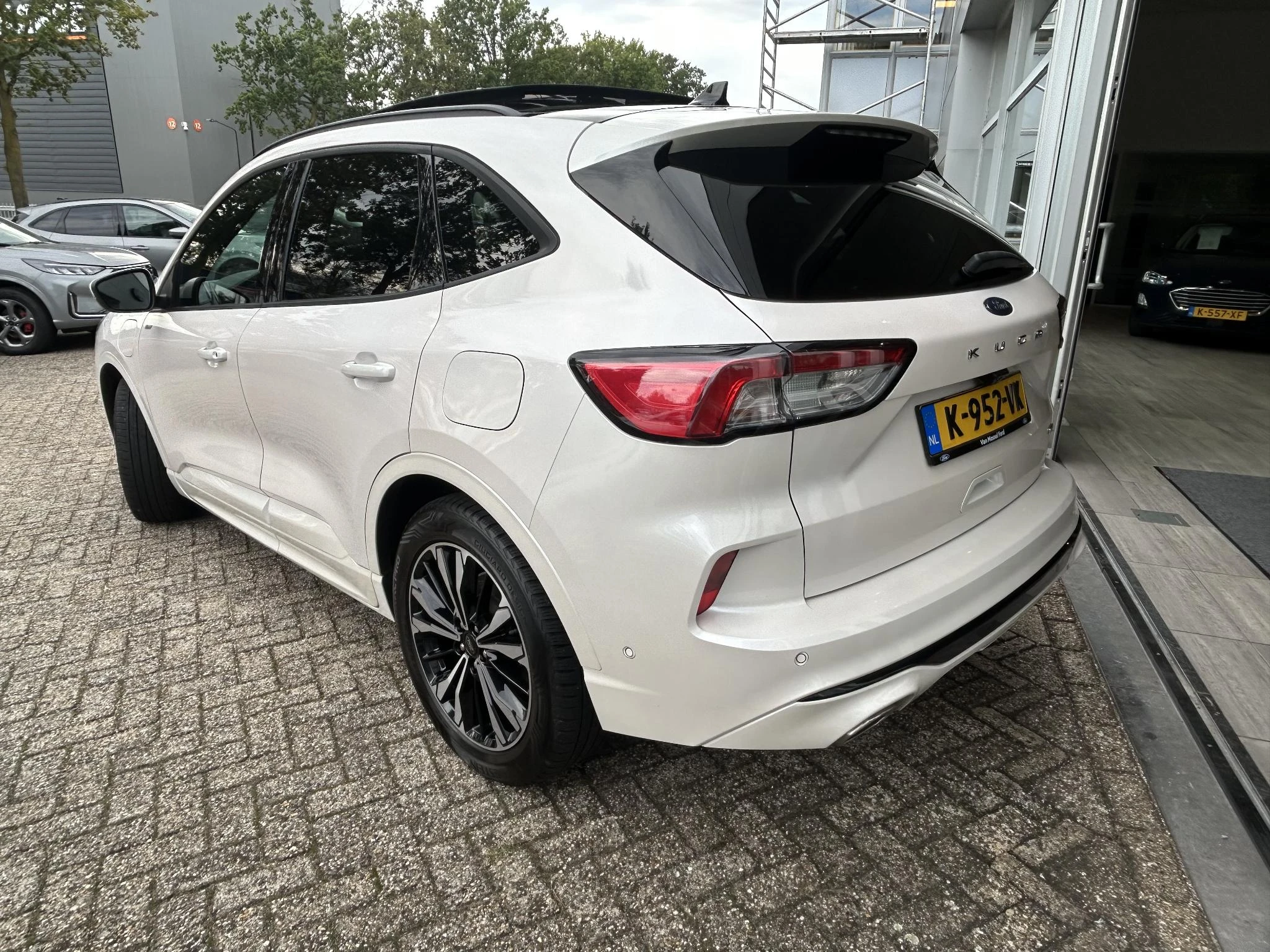 Ford-Kuga-image-2