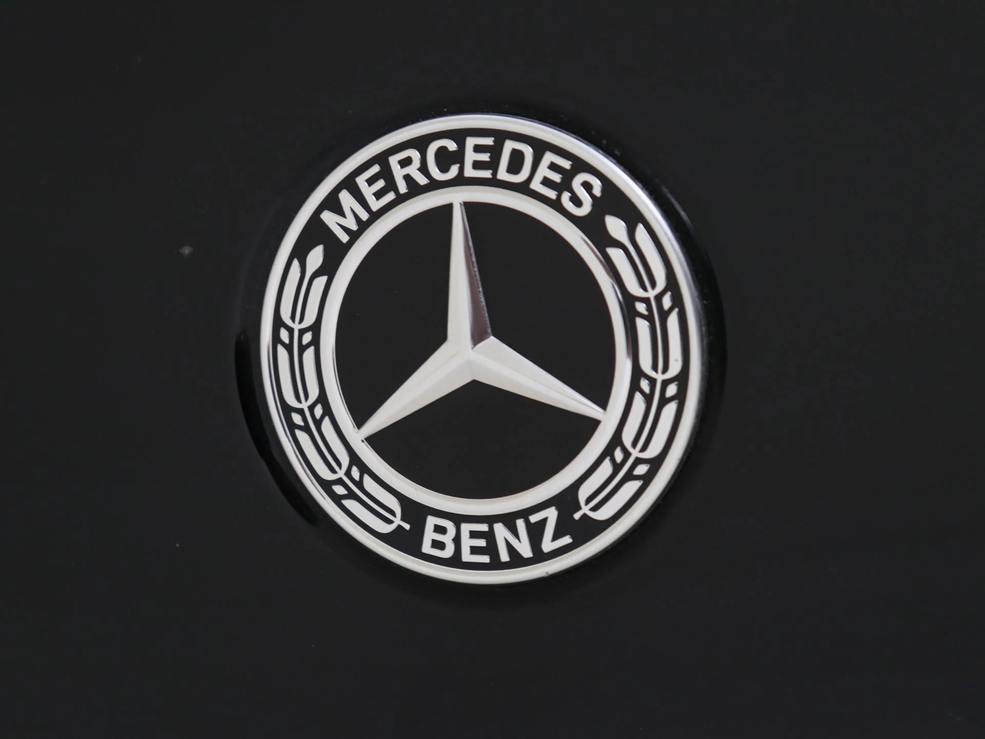 Mercedes-Benz-EQE-image-25