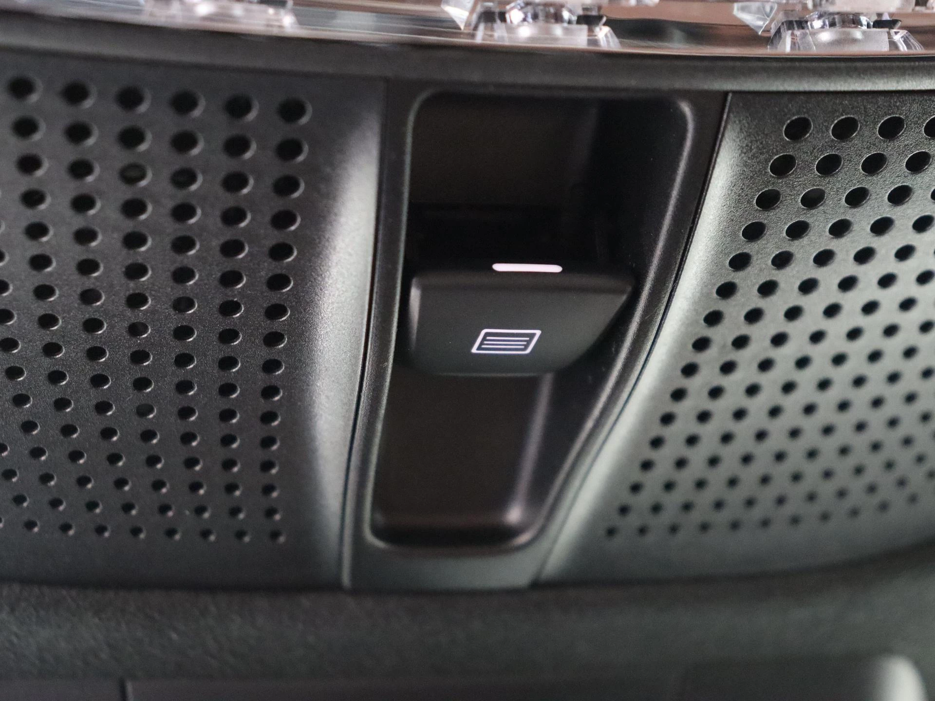 Mercedes-Benz-E-Klasse-image-23