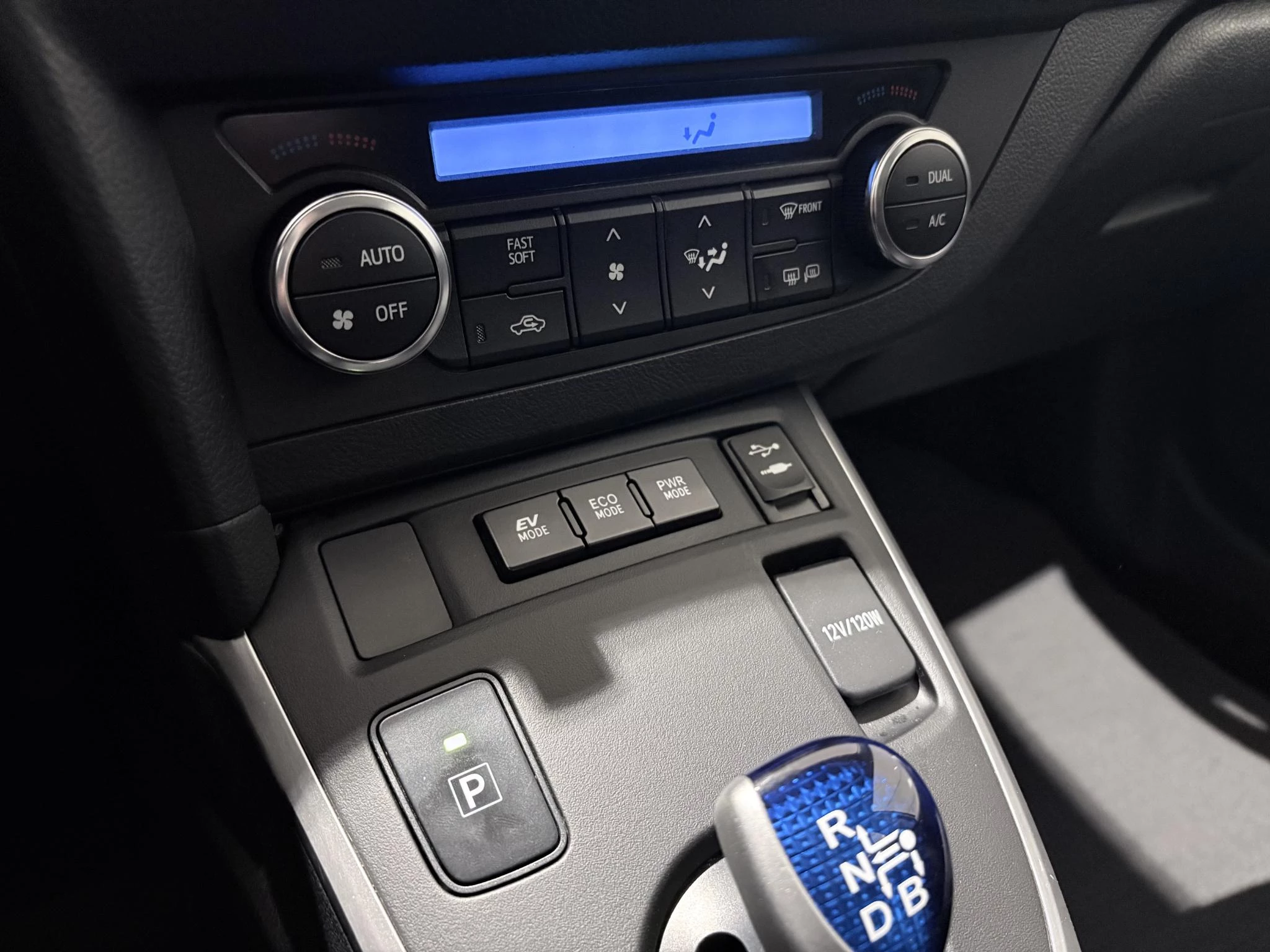 Toyota-Auris-image-24