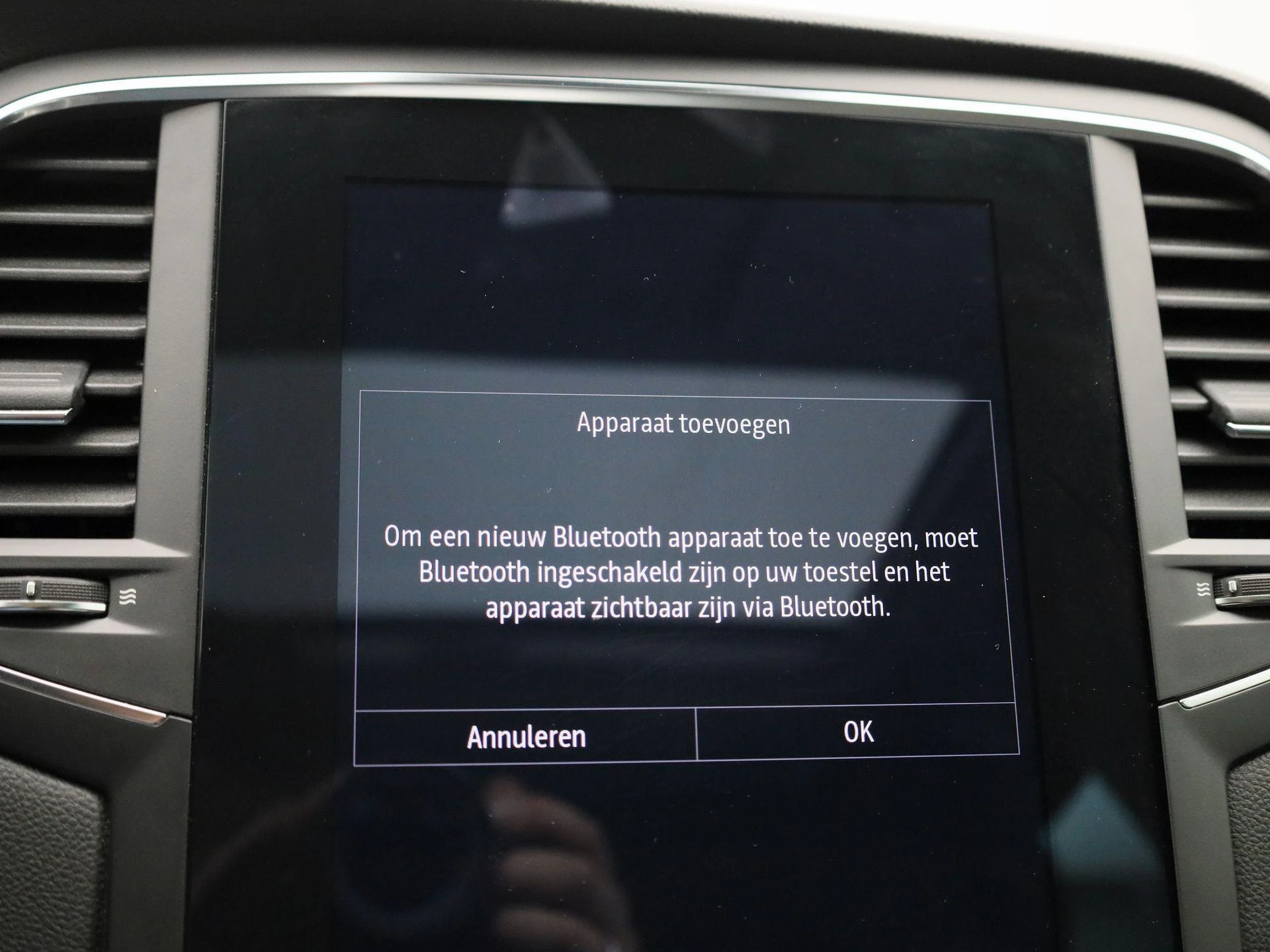 Renault-Megane E-Tech-image-25