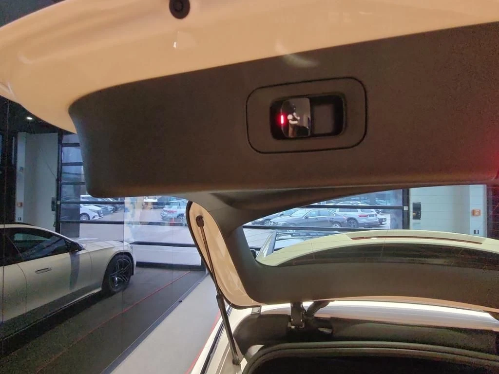 Mercedes-Benz-E-Klasse 200 d-image-22