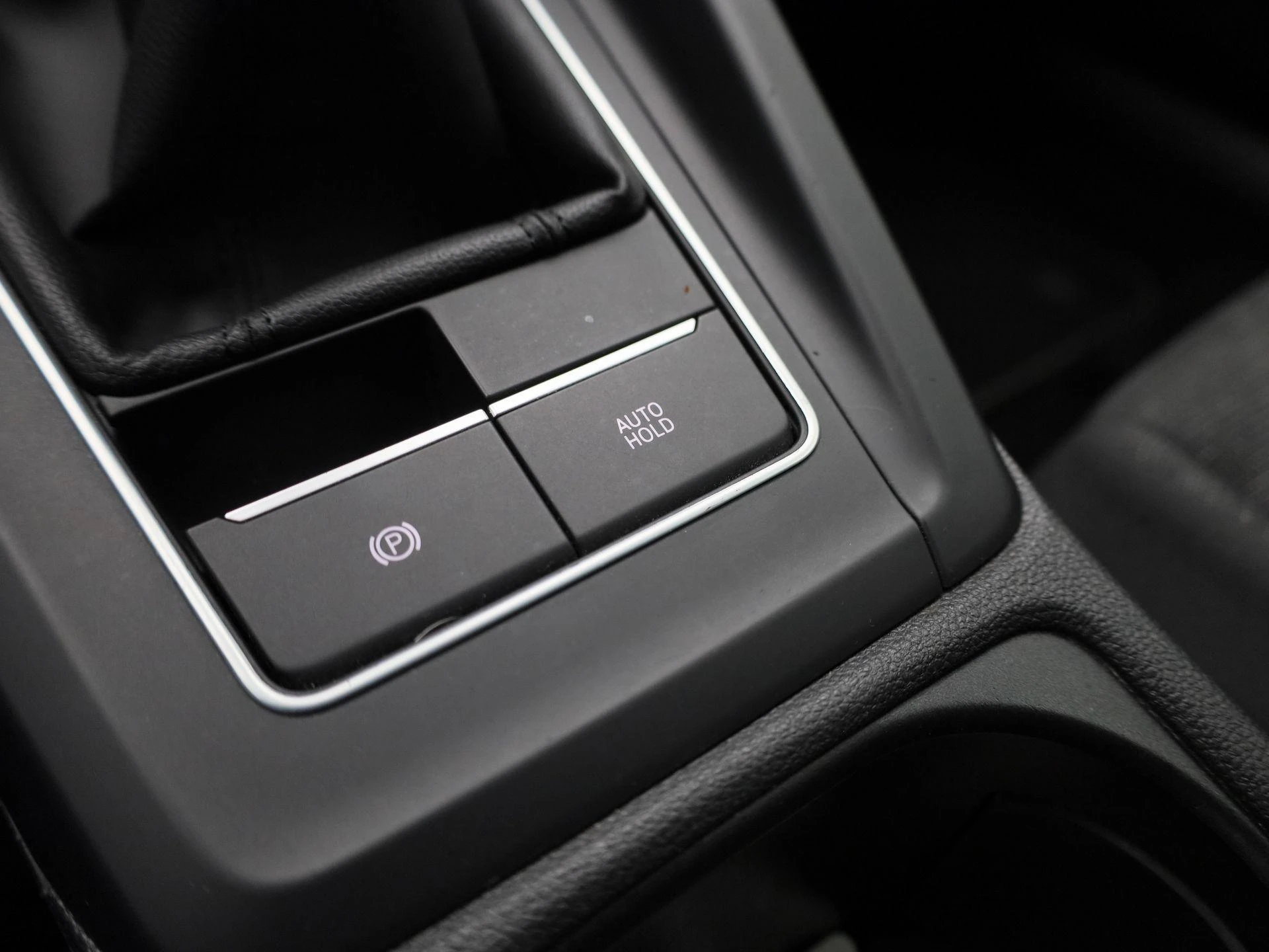 Volkswagen-Golf-image-31