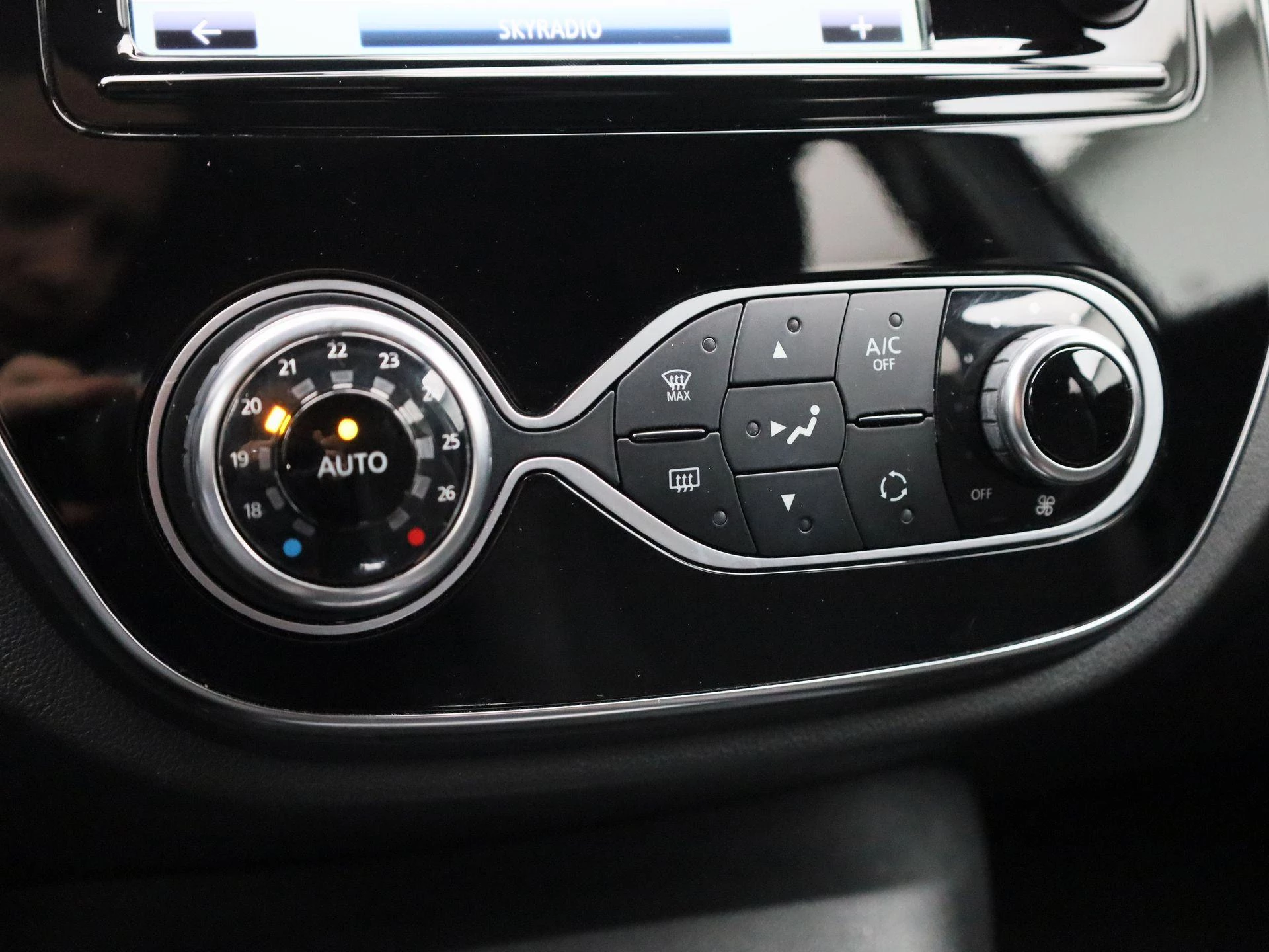 Renault-Captur-image-16