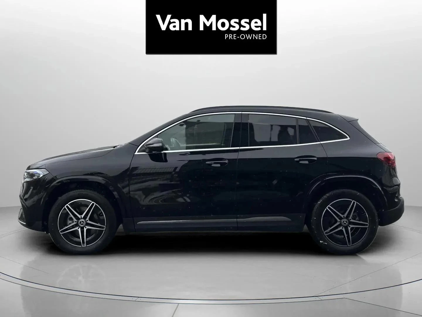 Mercedes-Benz-EQA-image-7