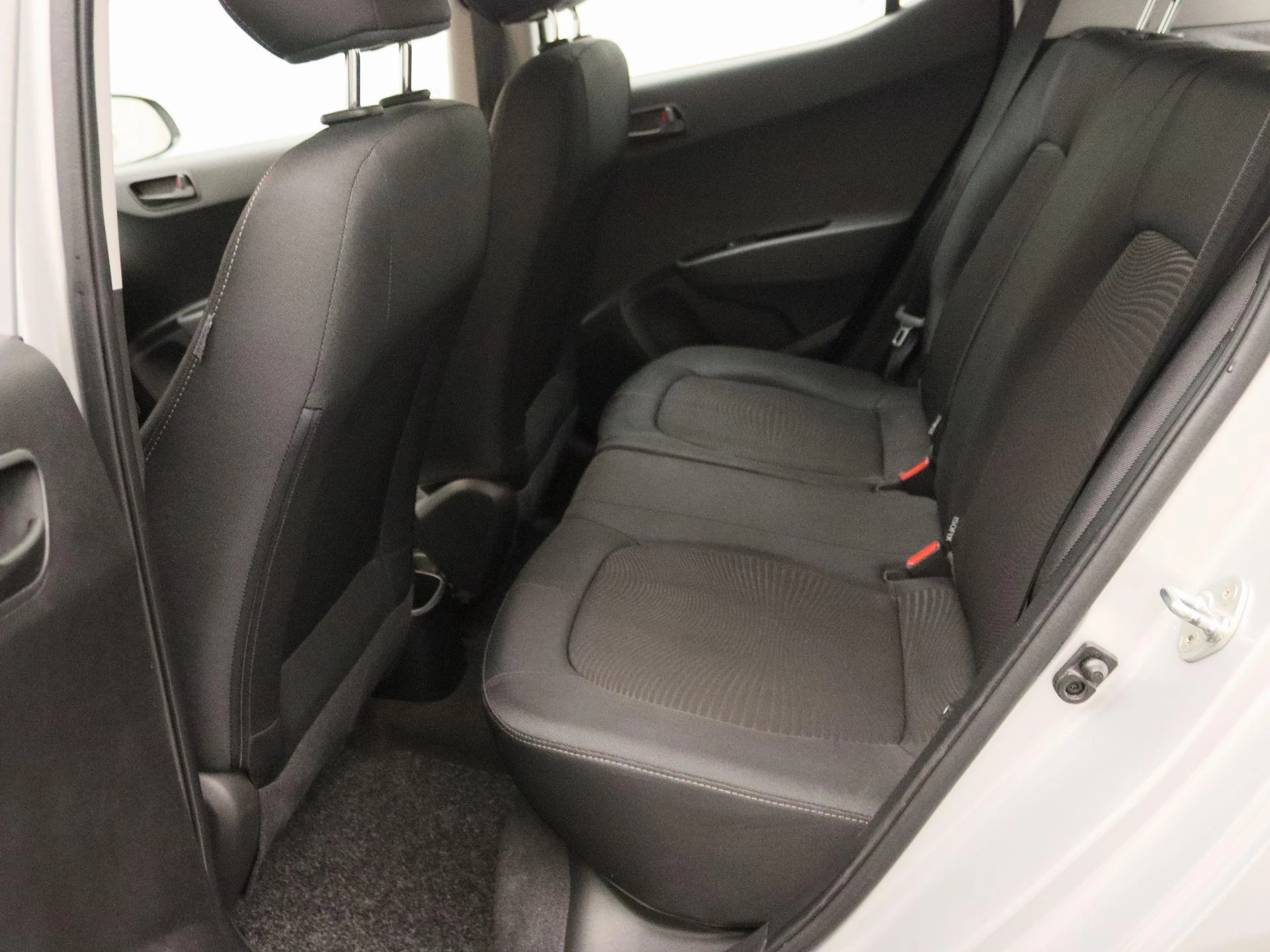 Hyundai-i10-image-13
