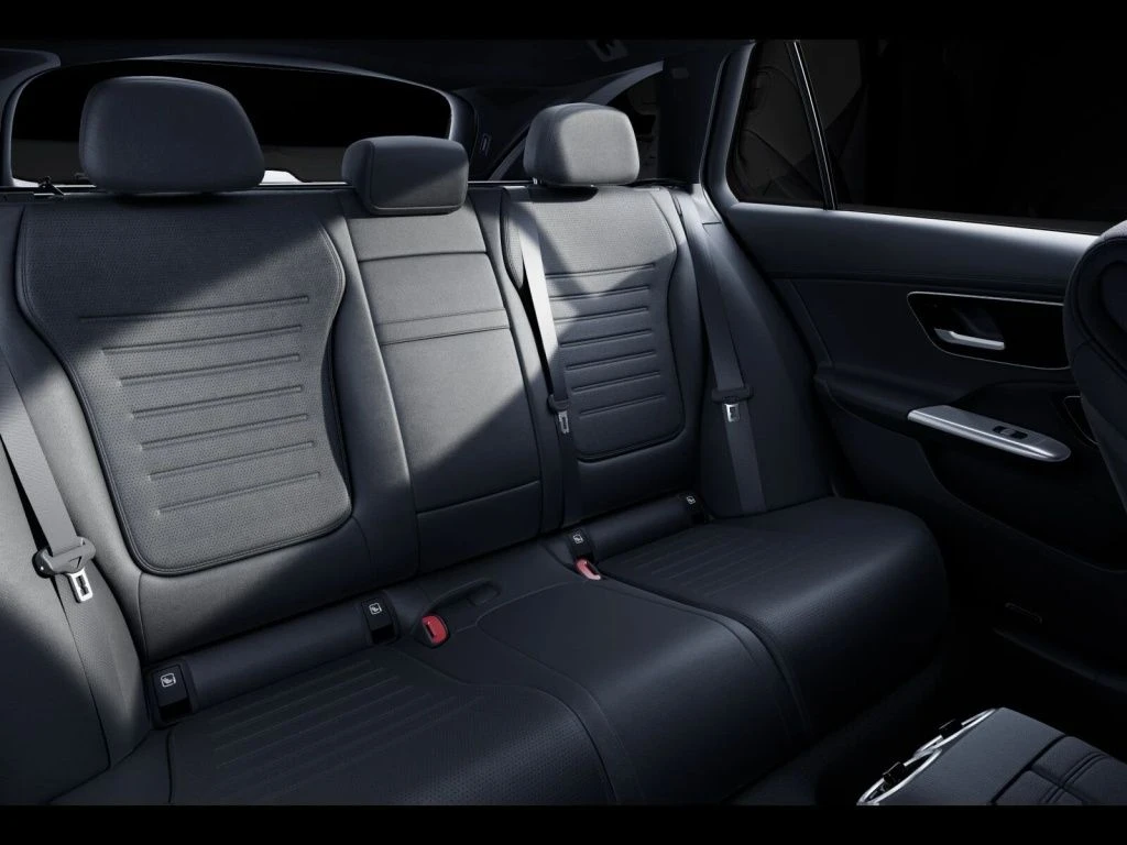 Mercedes-Benz-C-Klasse 300 e-image-11