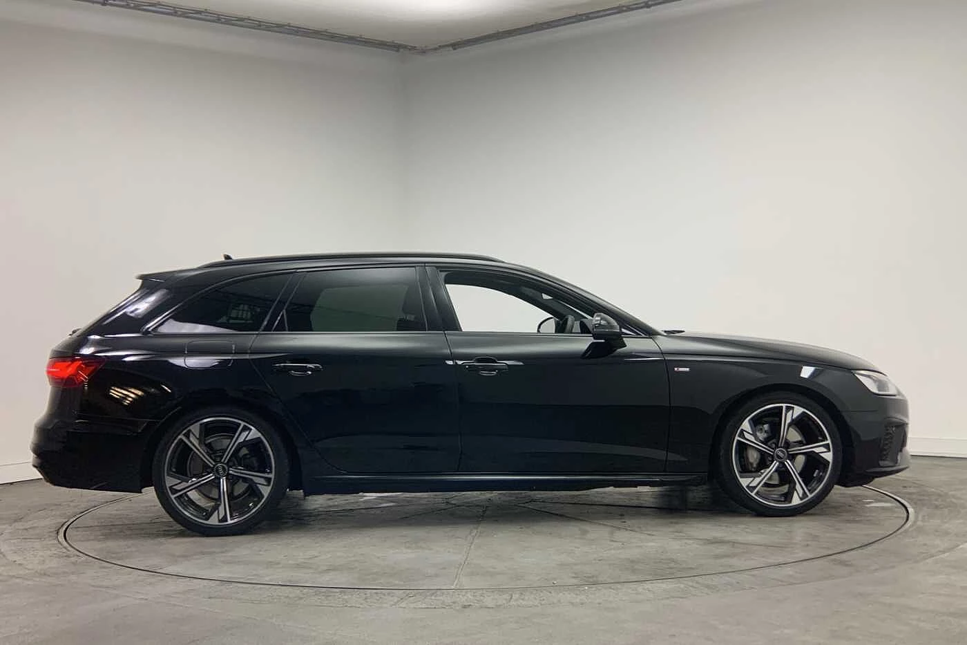 Audi-A4-image-3