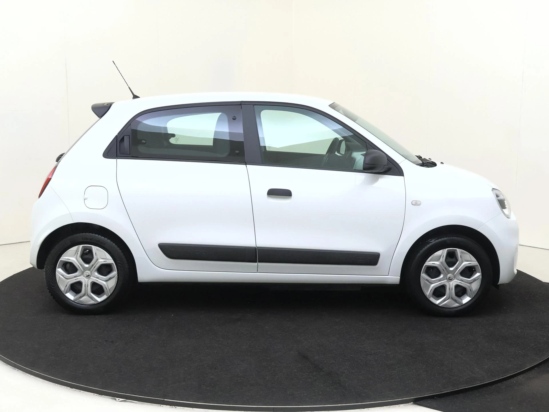 Renault-Twingo-image-5