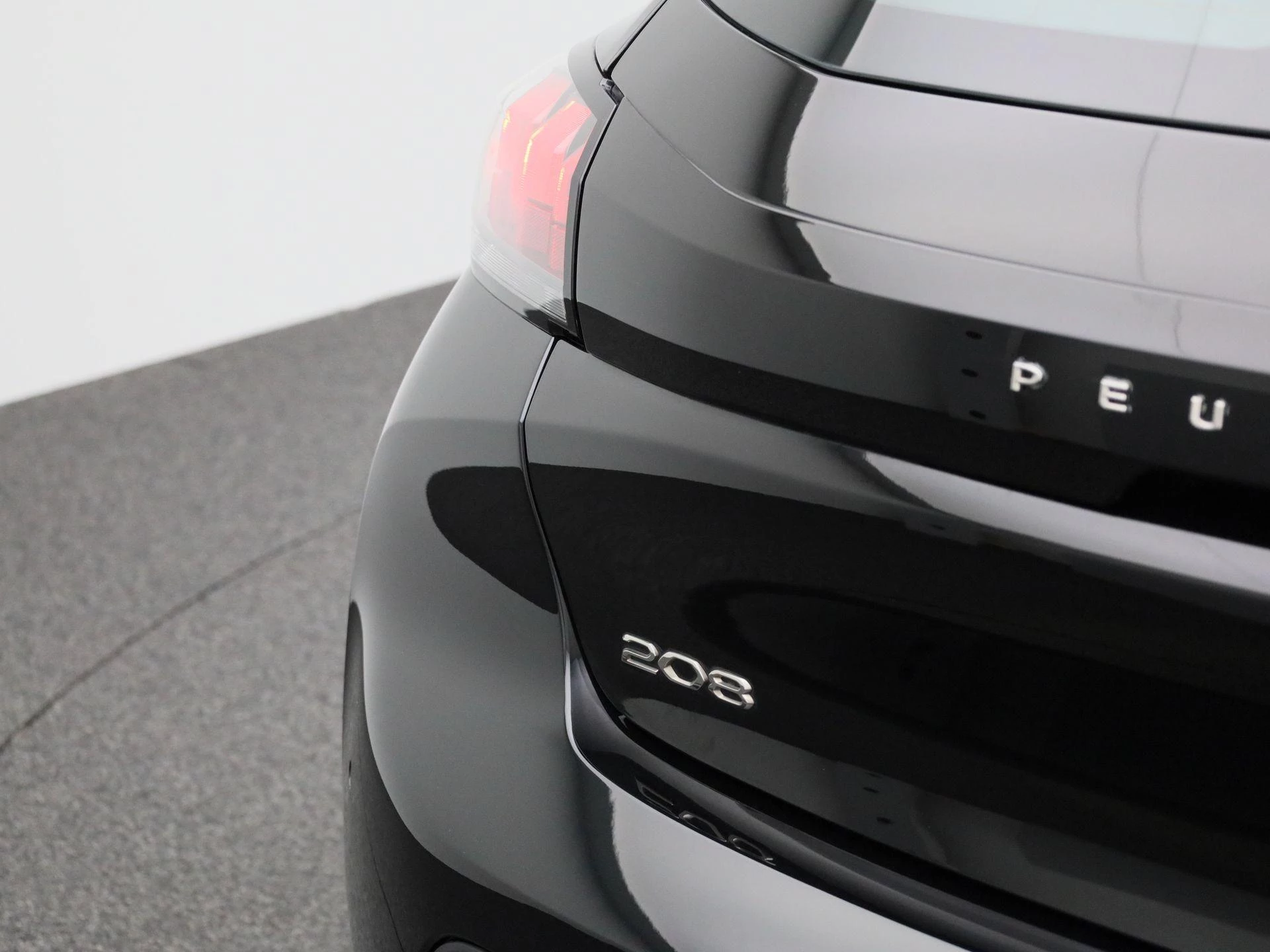 Peugeot-208-image-32