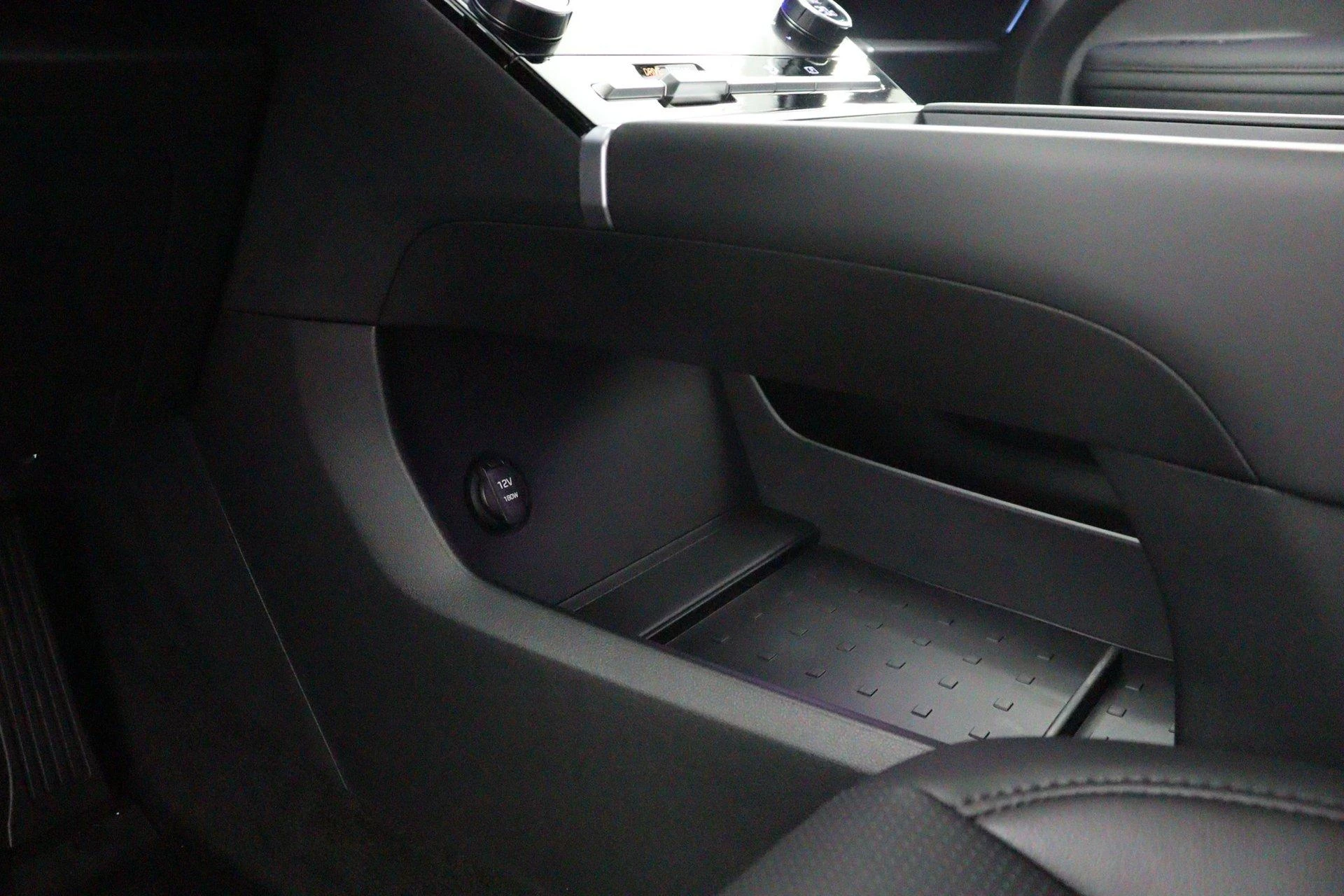 Hyundai-Santa Fe-image-73