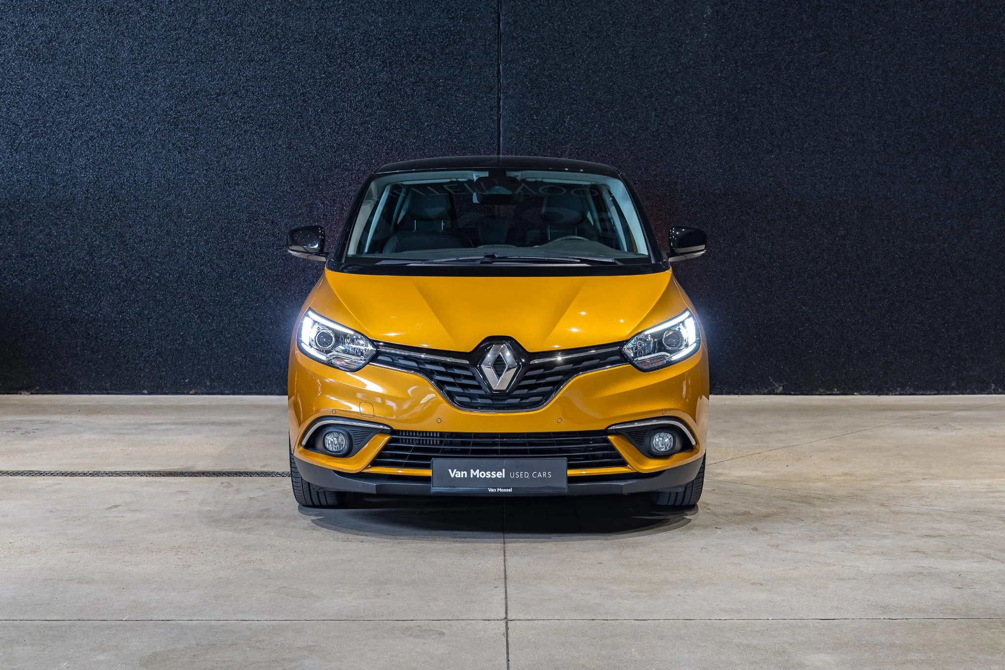 Renault-Scénic-image-1