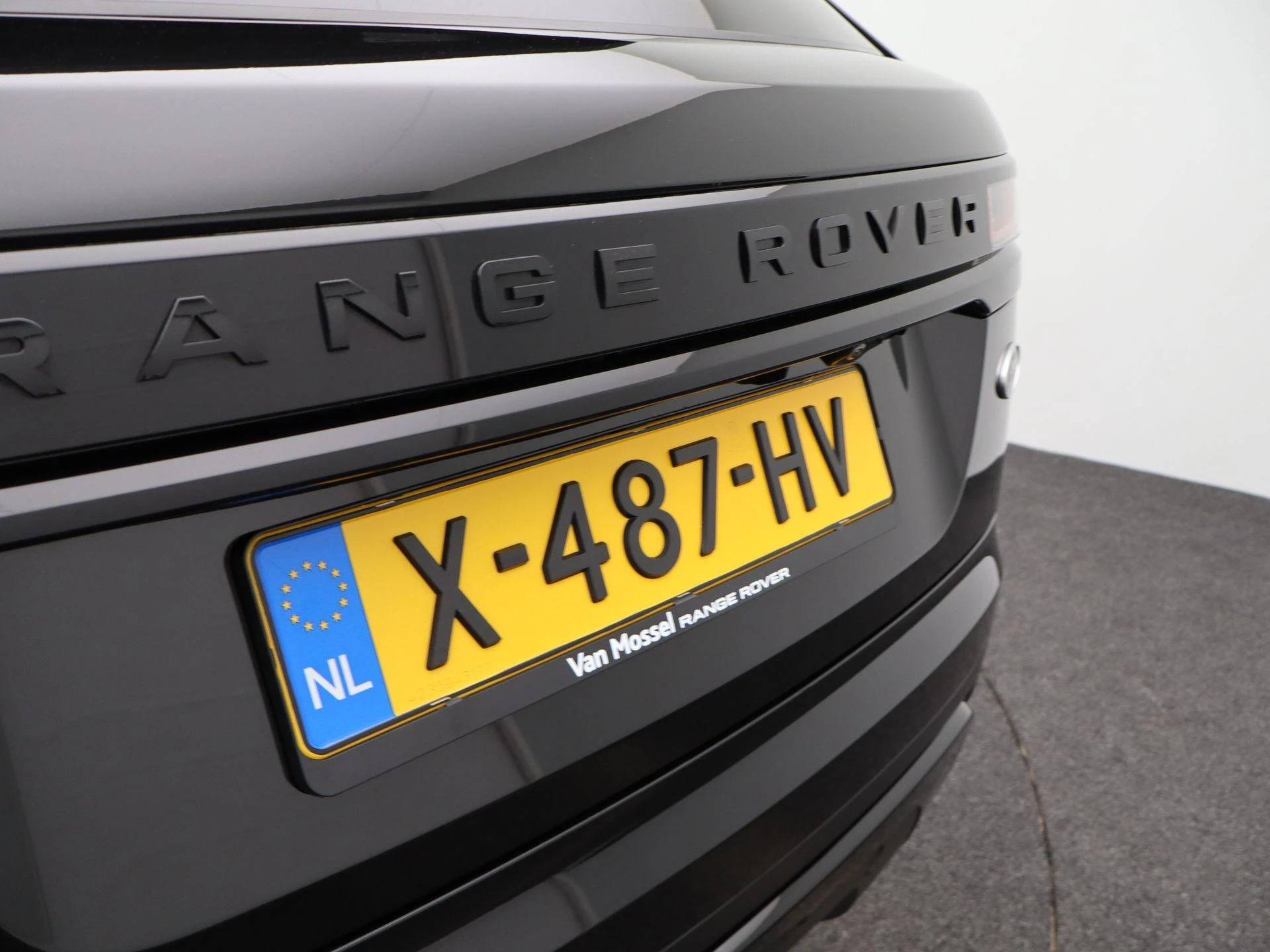 Land Rover-Range Rover Velar-image-42