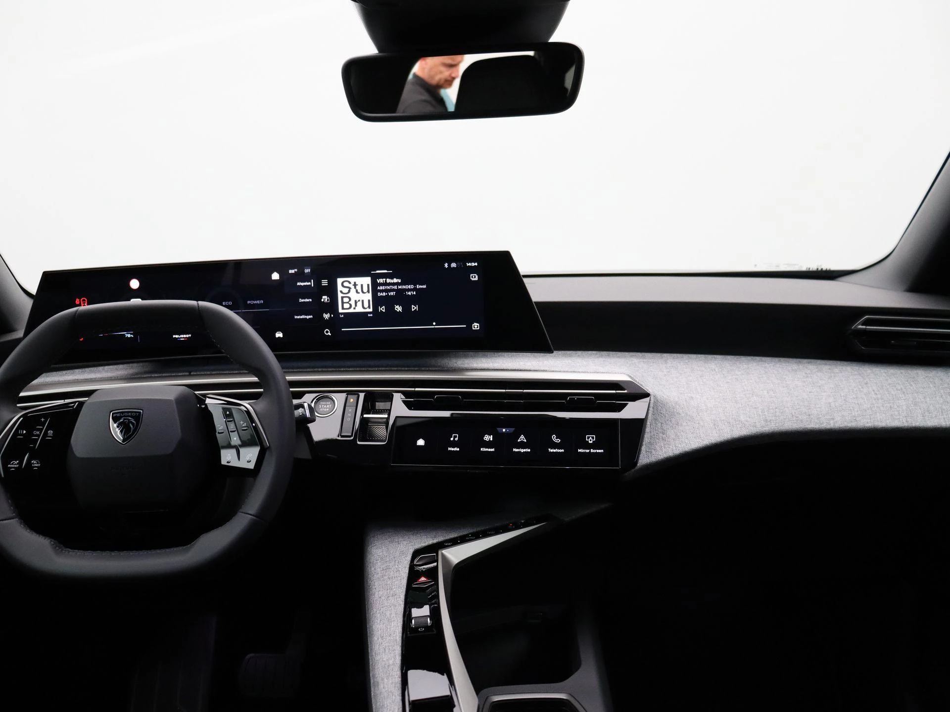 Peugeot e-5008 e-5008 213 Allure Business