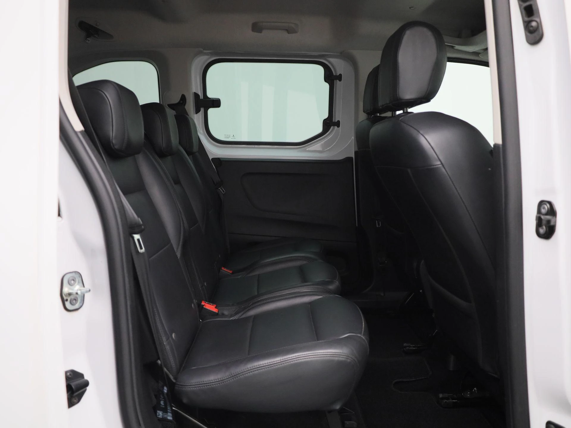Opel-Combo Life-image-14