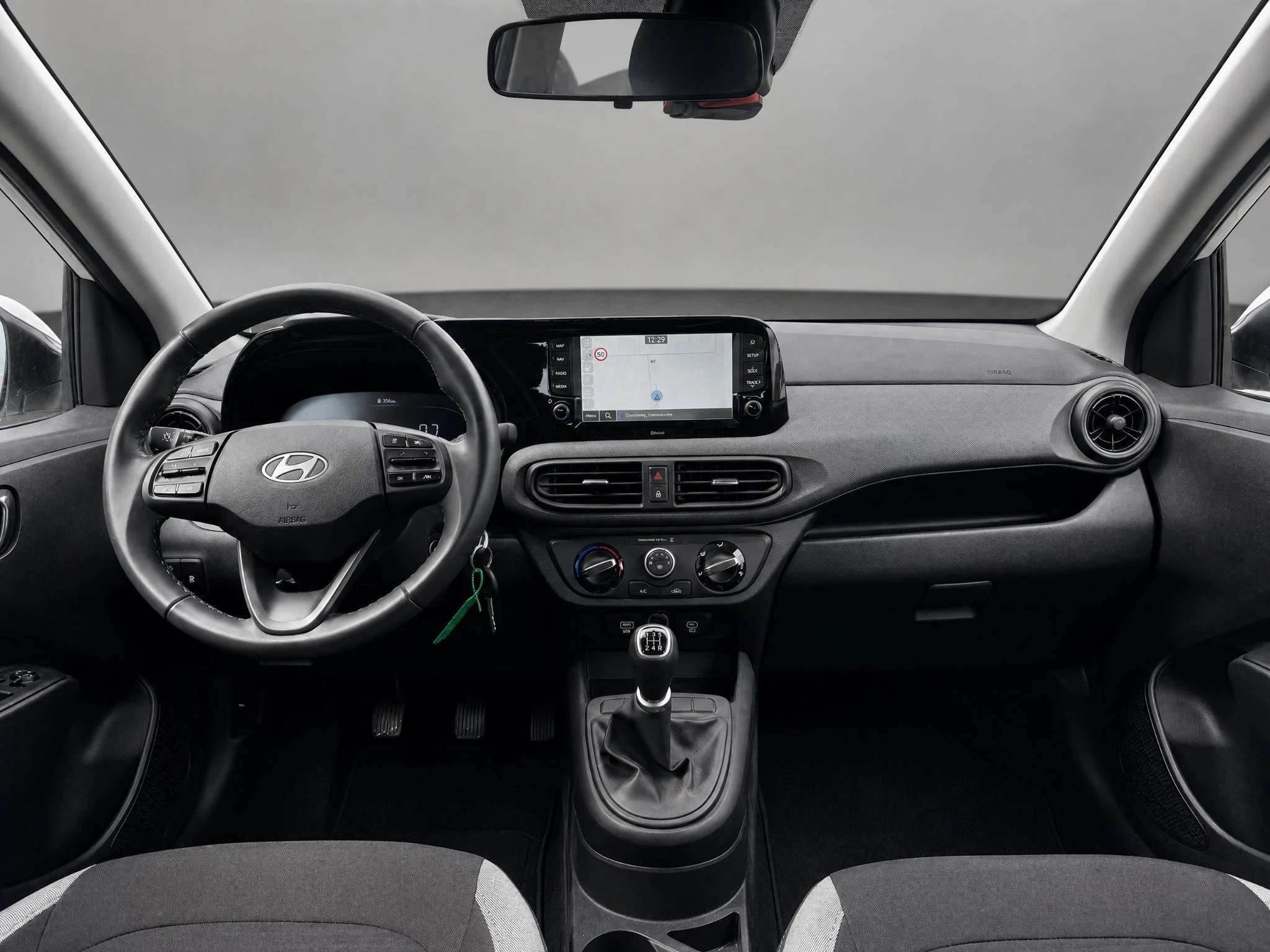 Hyundai-i10-image-12