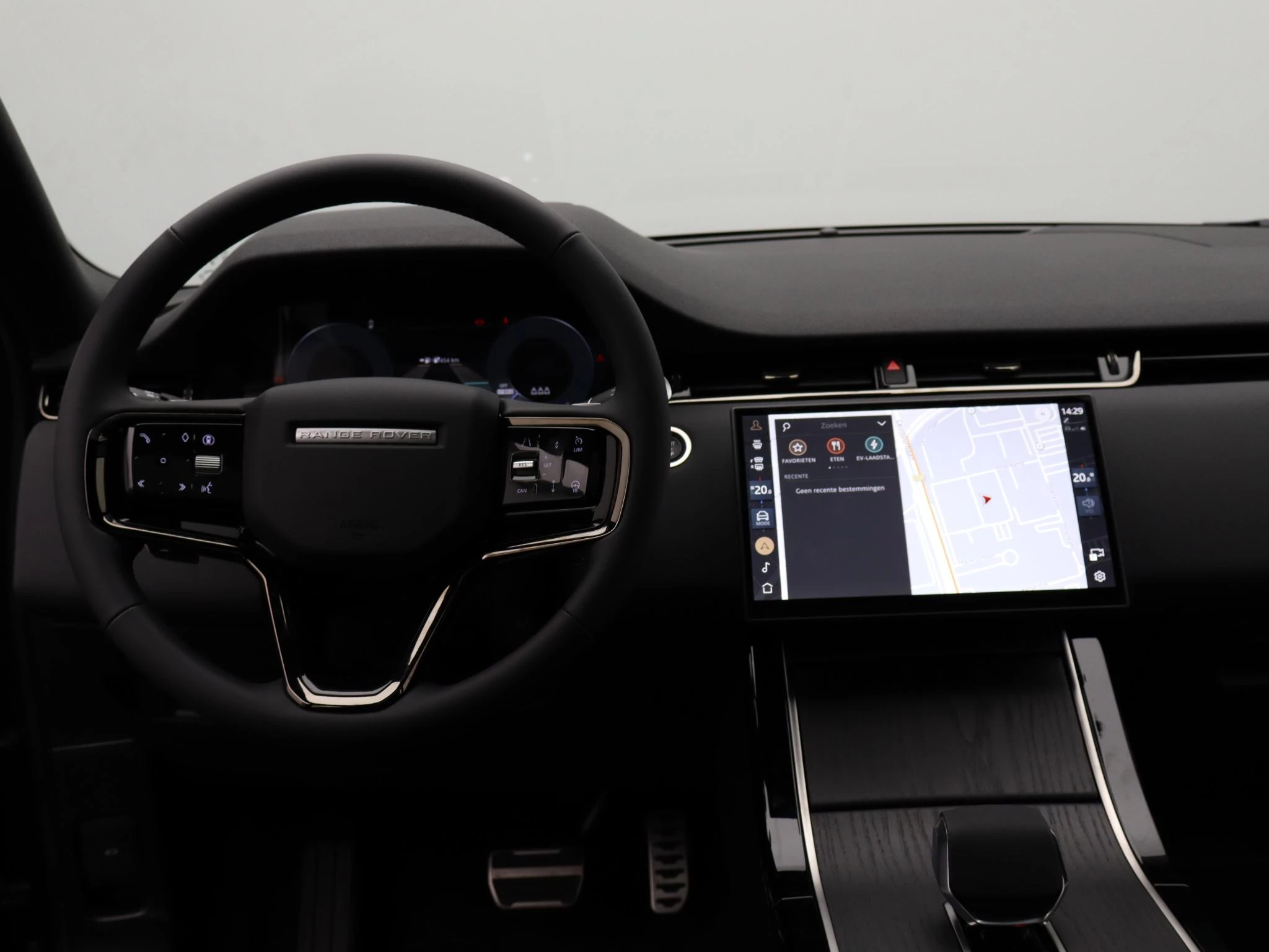 Land Rover-Range Rover Evoque-image-6