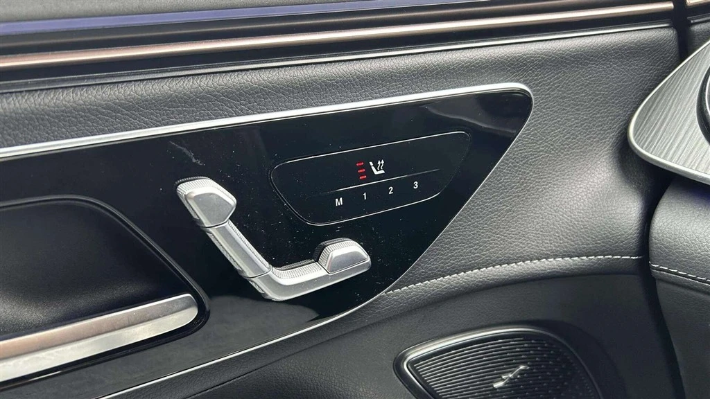 Mercedes-Benz-EQE-image-10