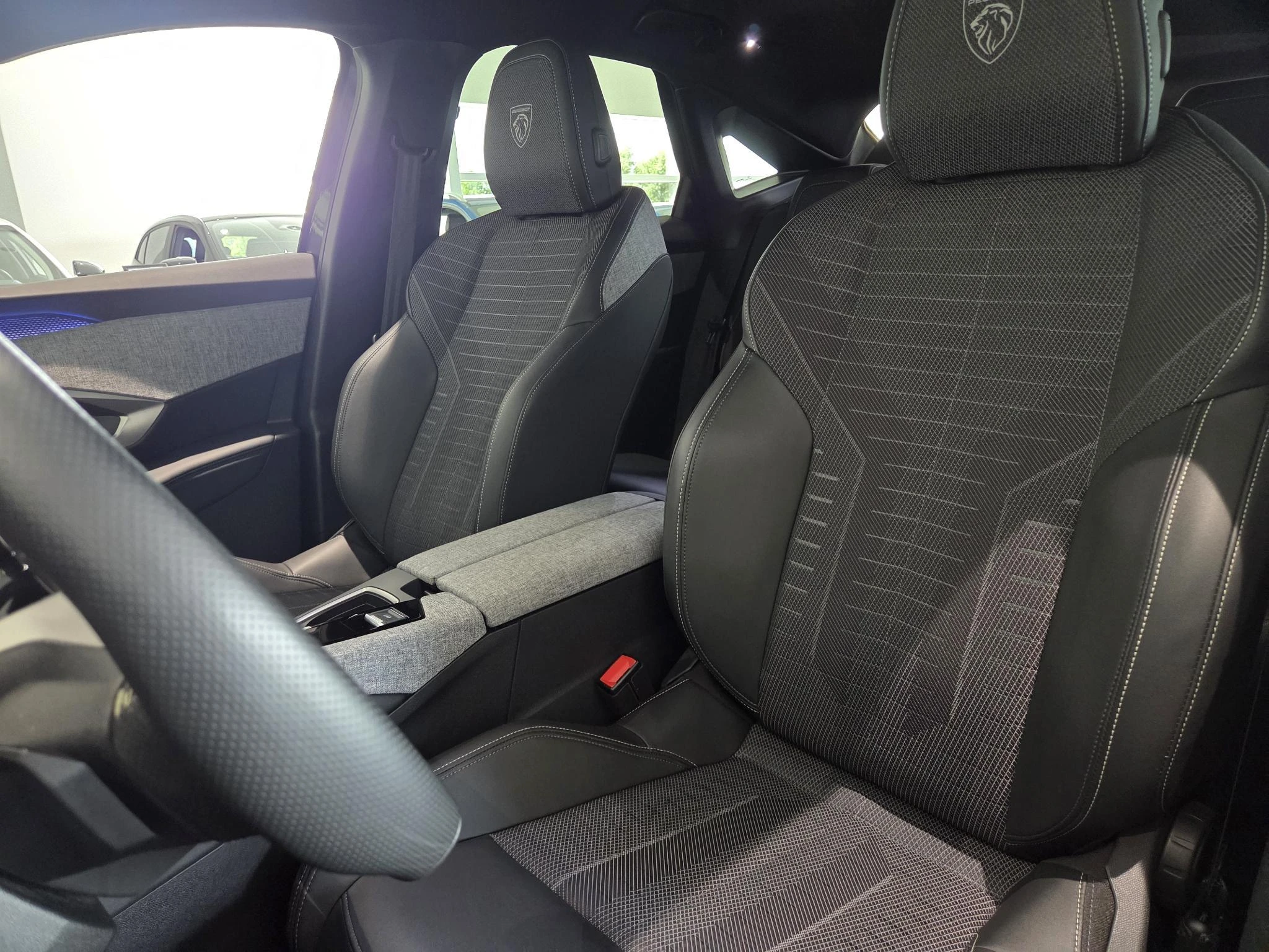 Peugeot-e-3008-image-5