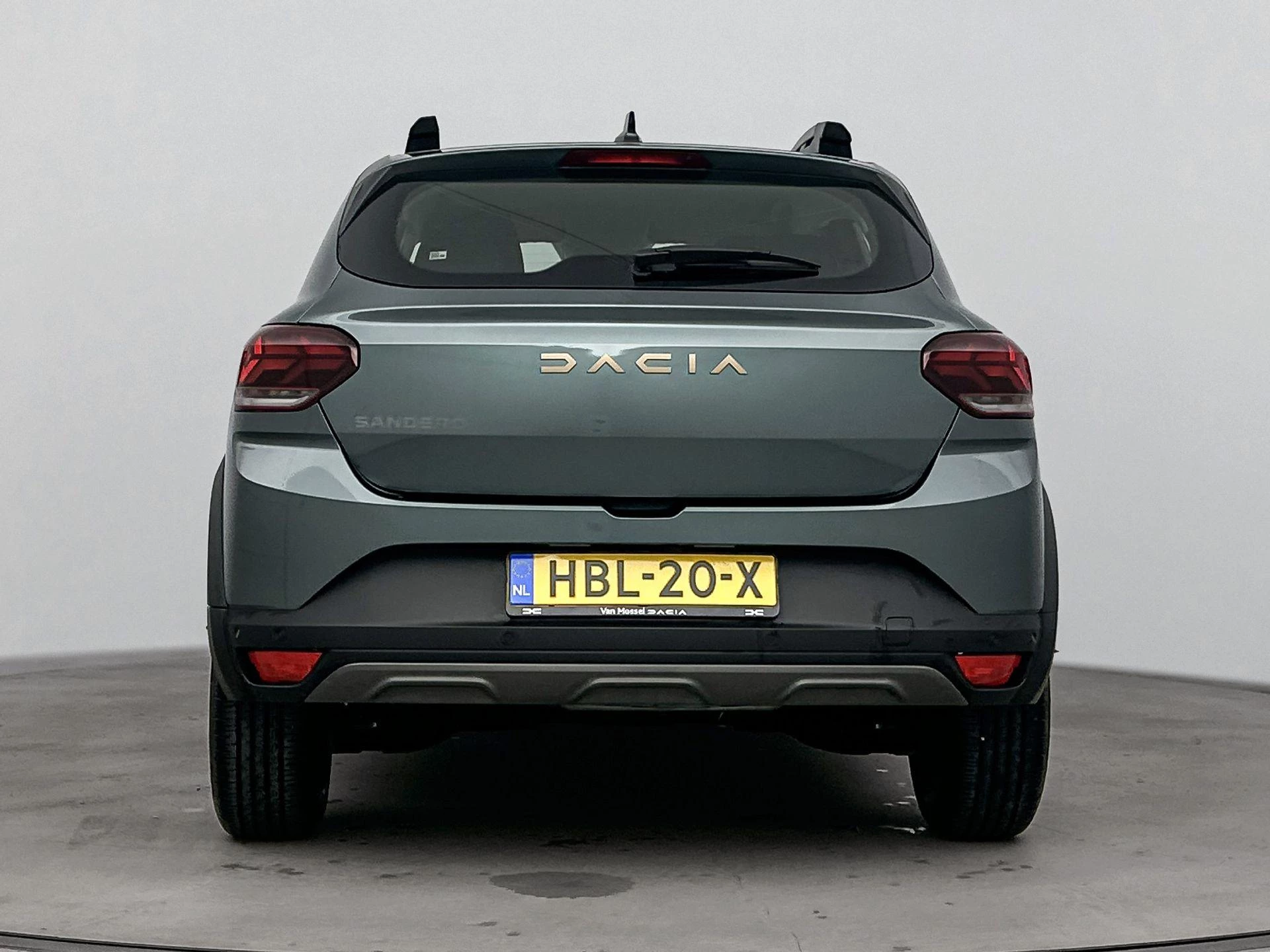 Dacia-Sandero Stepway-image-2