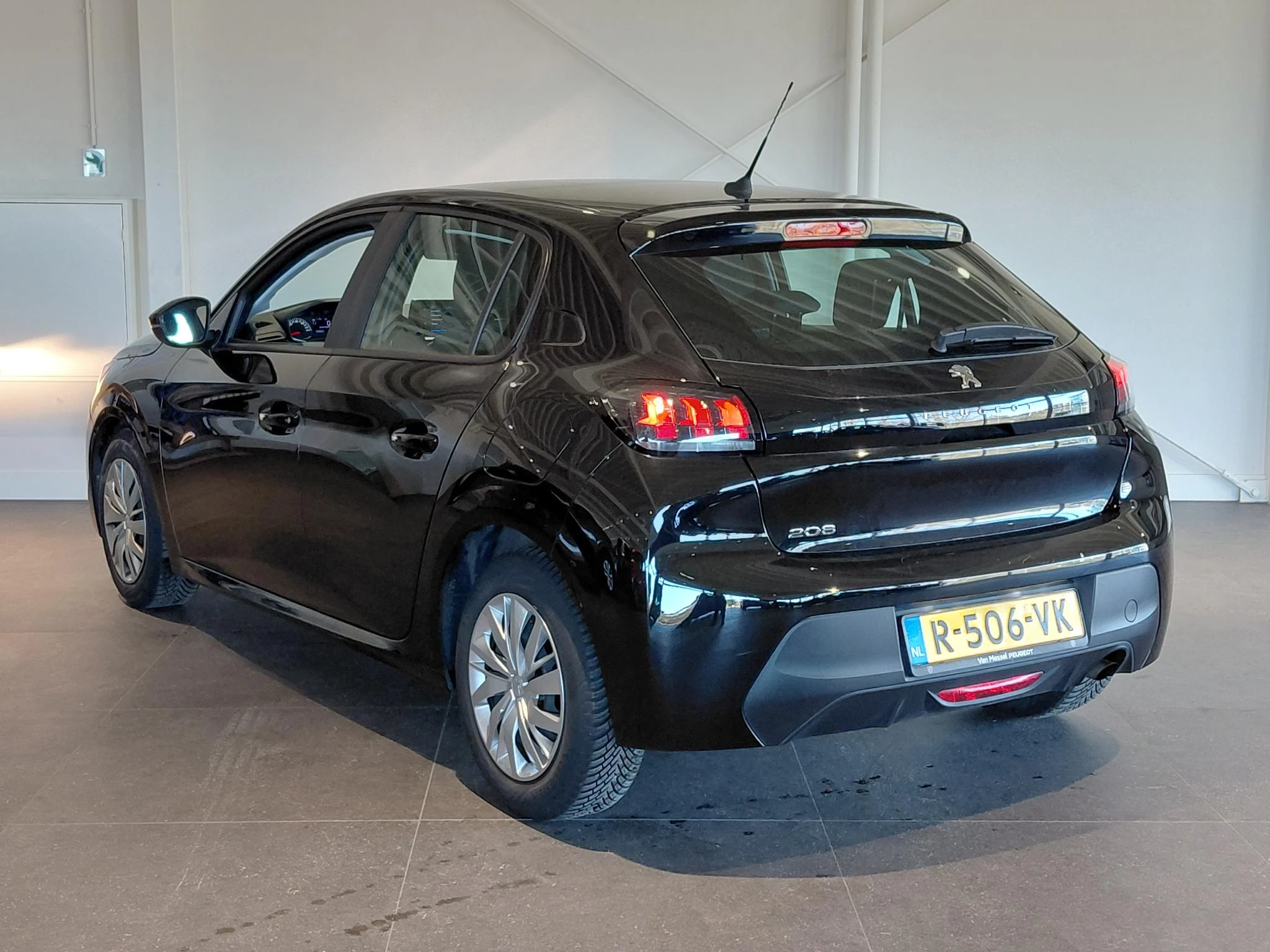 Peugeot-208-image-6