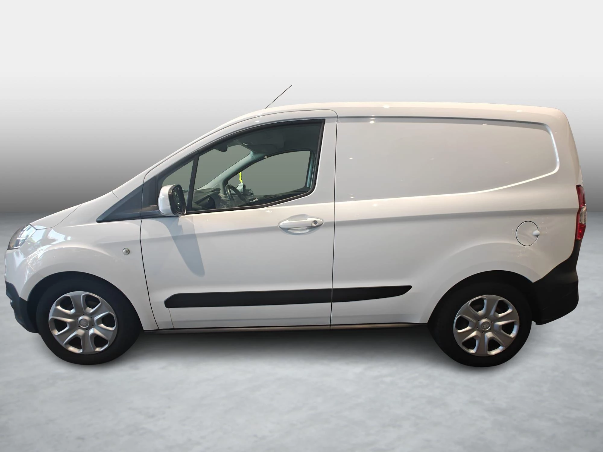 Ford-Transit Courier-image-4