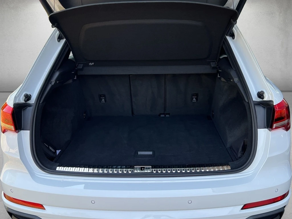 Audi Q3 S line 35 TFSI S tronic *Standhzg*Pano*AHK*