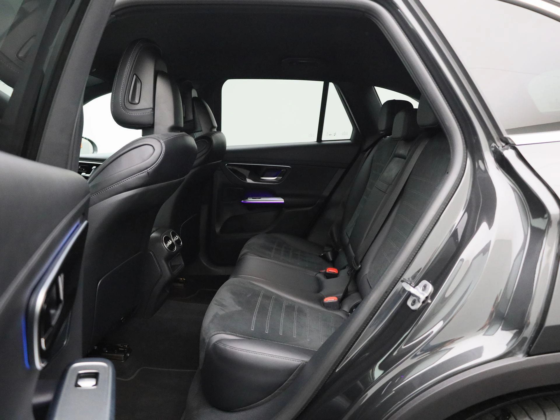 Mercedes-Benz-GLC-image-10