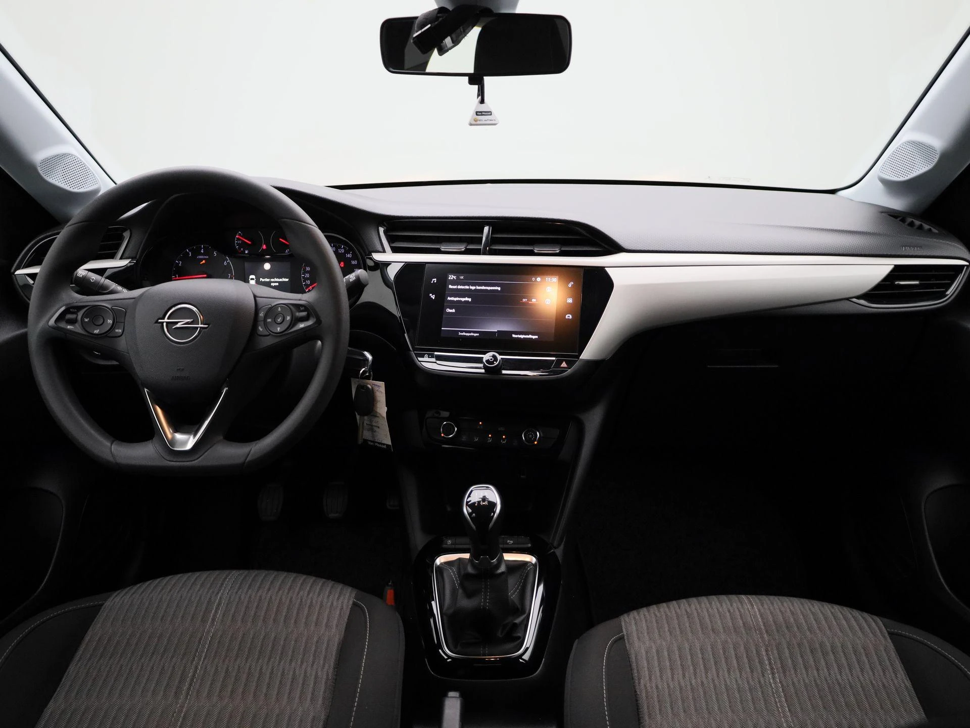 Opel-Corsa-image-31