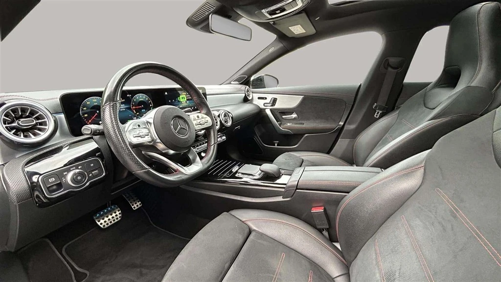 Mercedes-Benz-CLA-image-9