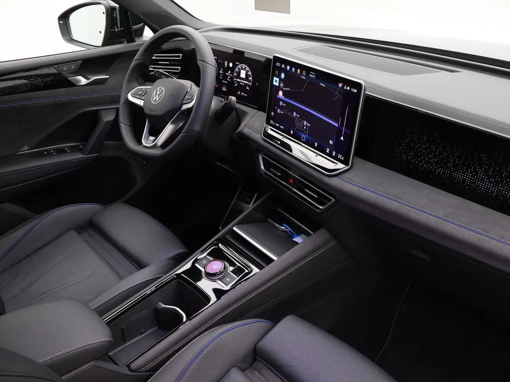 Volkswagen-Tiguan-image-2