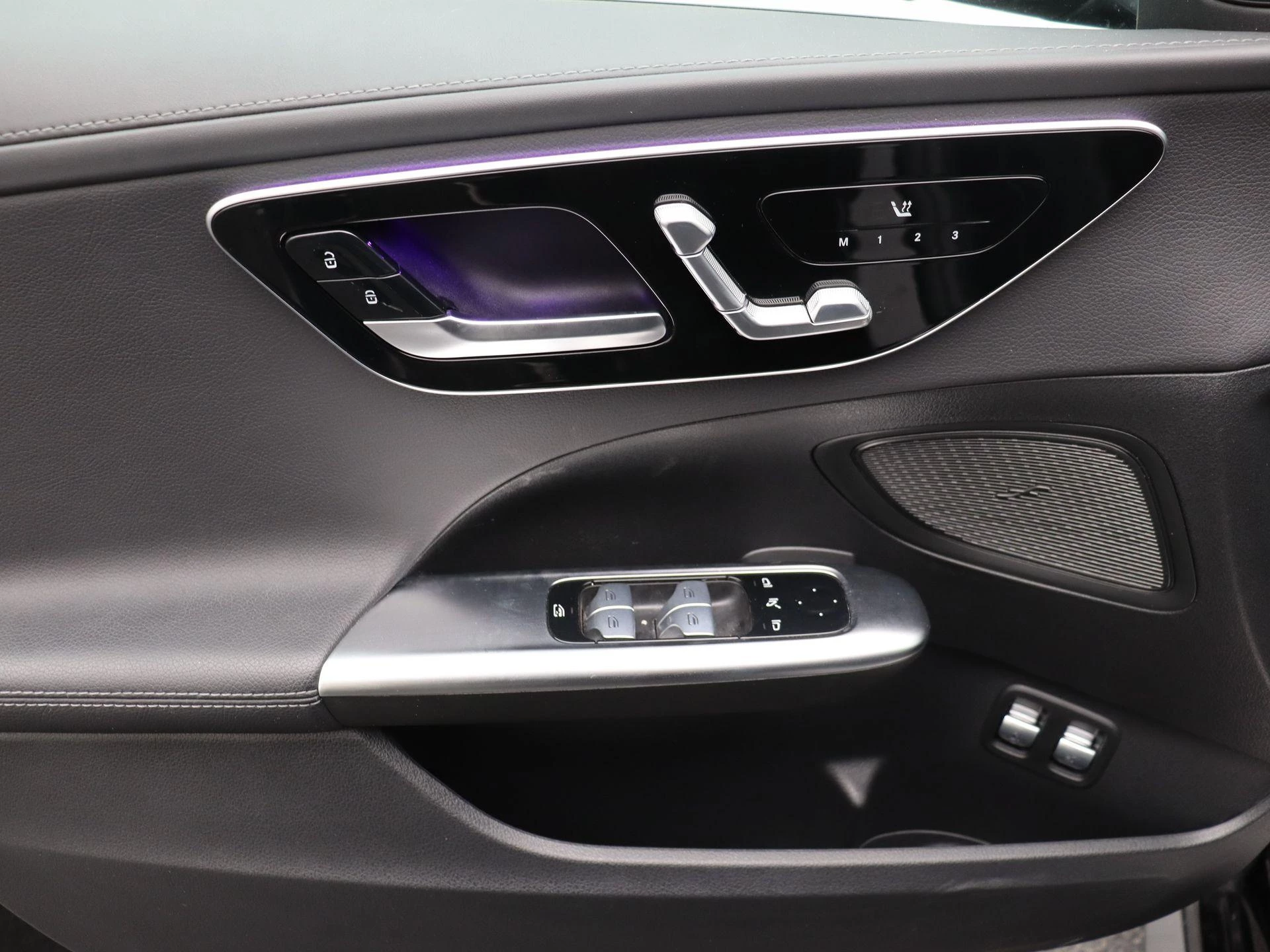 Mercedes-Benz C-Klasse 300 e AMG Line Berline + CARPLAY + LED + CAMERA + NIGHTPAKKET +