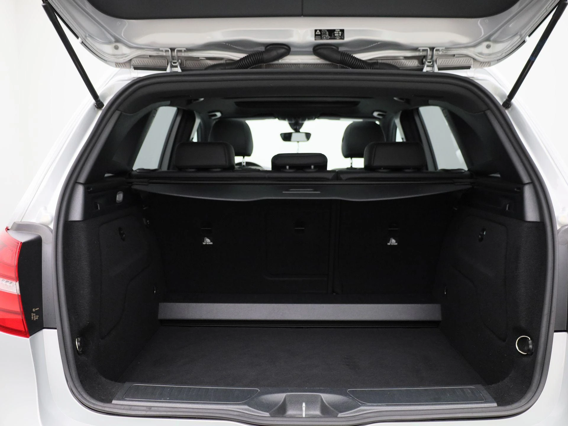 Mercedes-Benz-B-Klasse-image-13