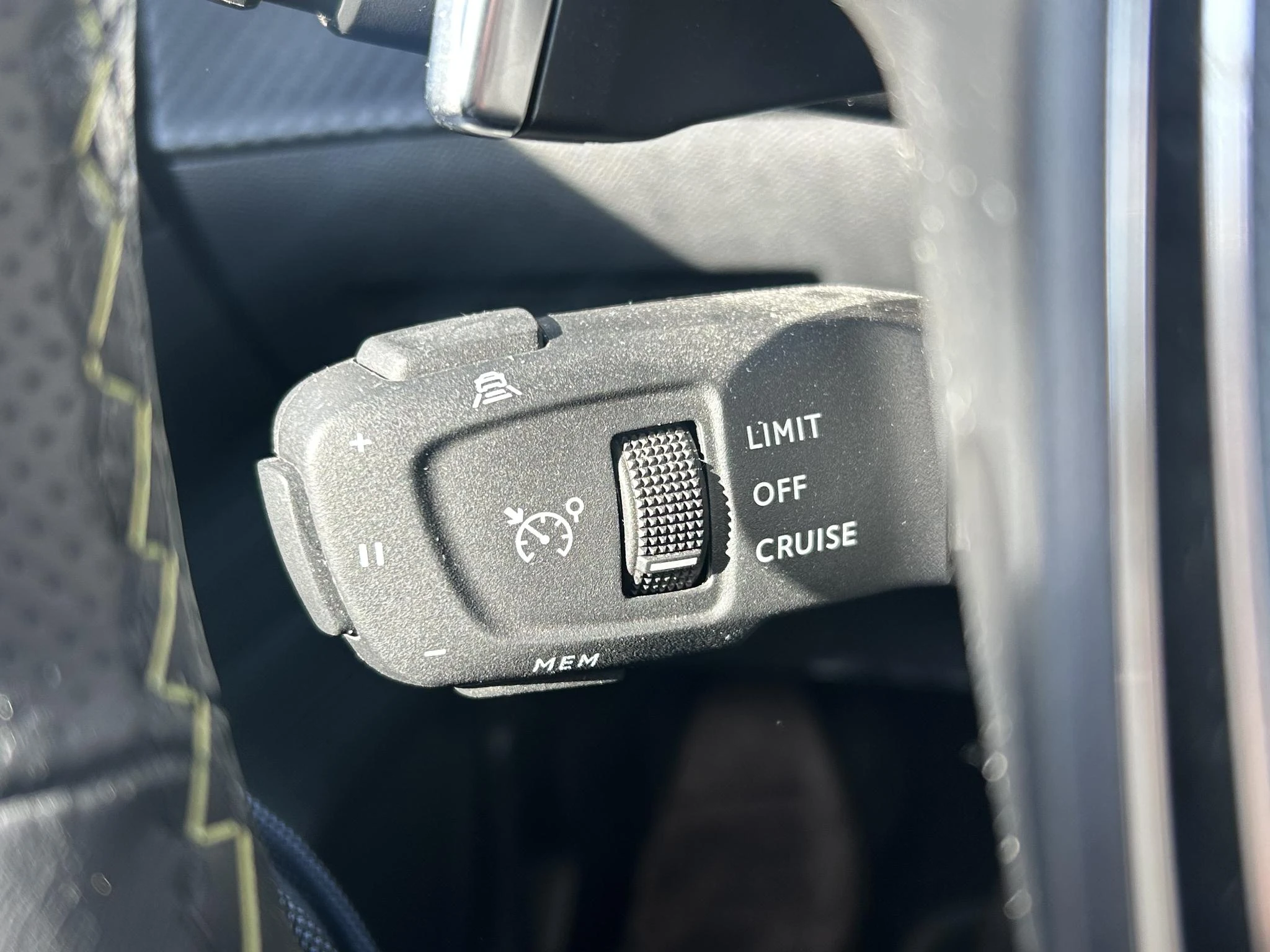 Peugeot-208-image-11