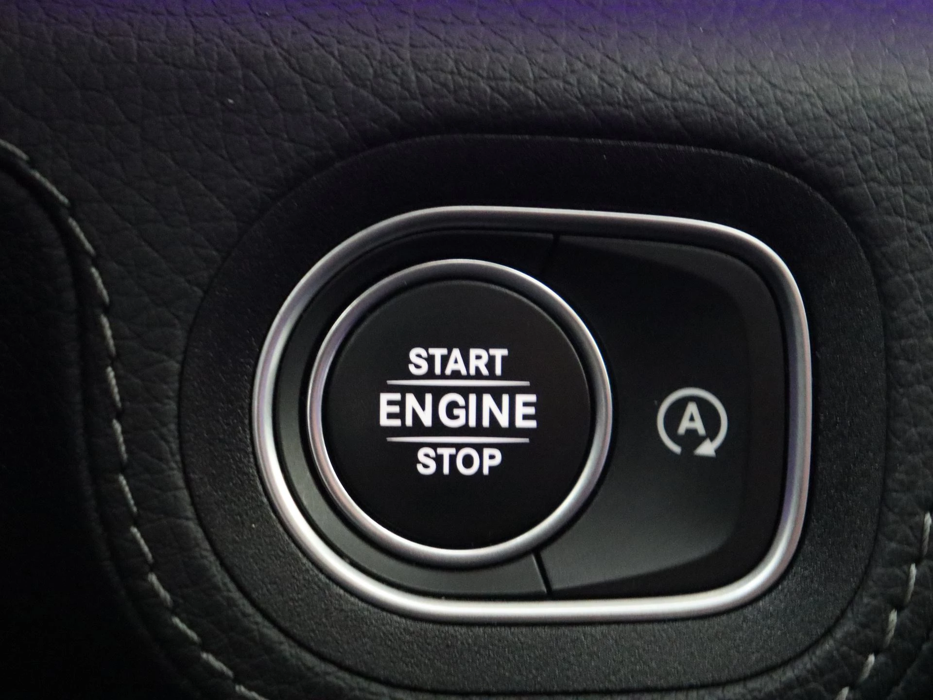 Mercedes-Benz-GLE-image-30