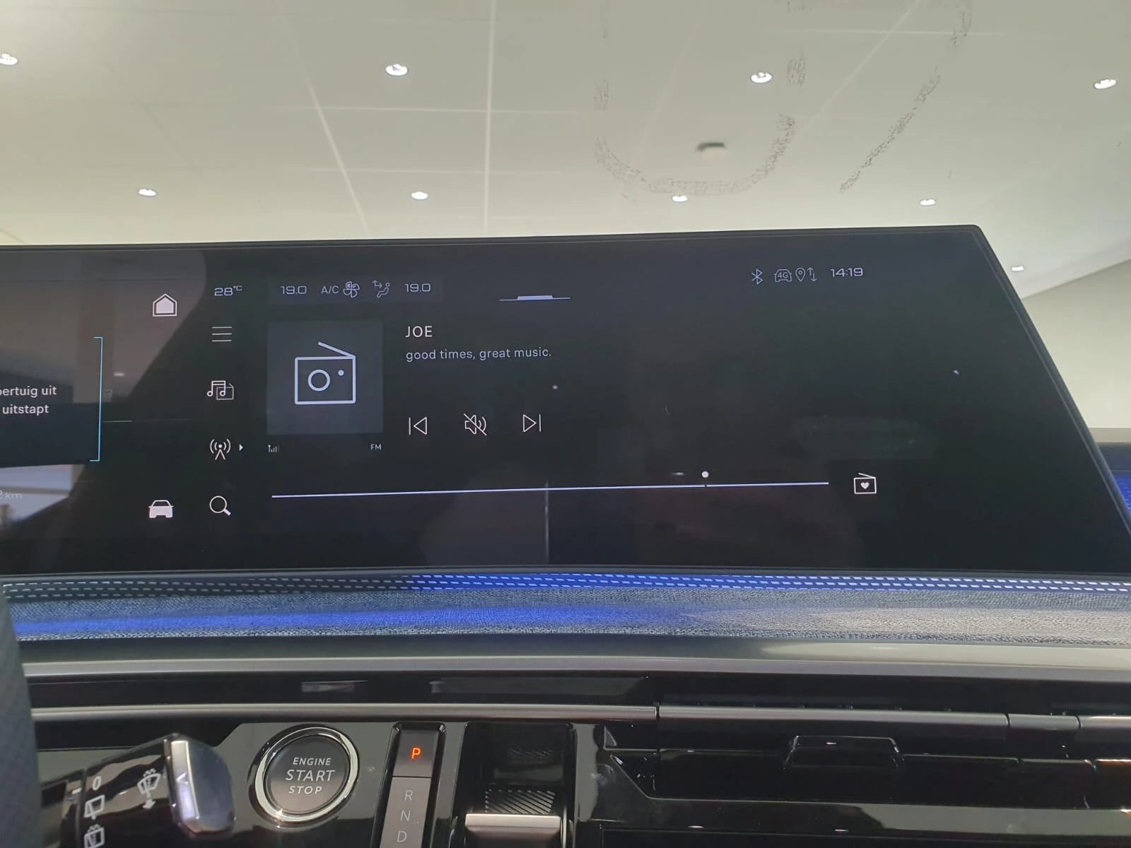 Peugeot-e-5008-image-22