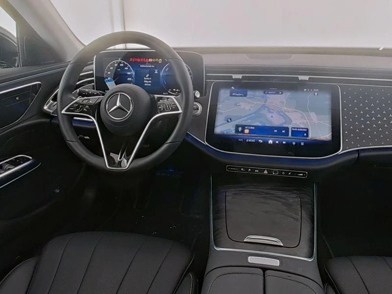 Mercedes-Benz-E-Klasse-image-3
