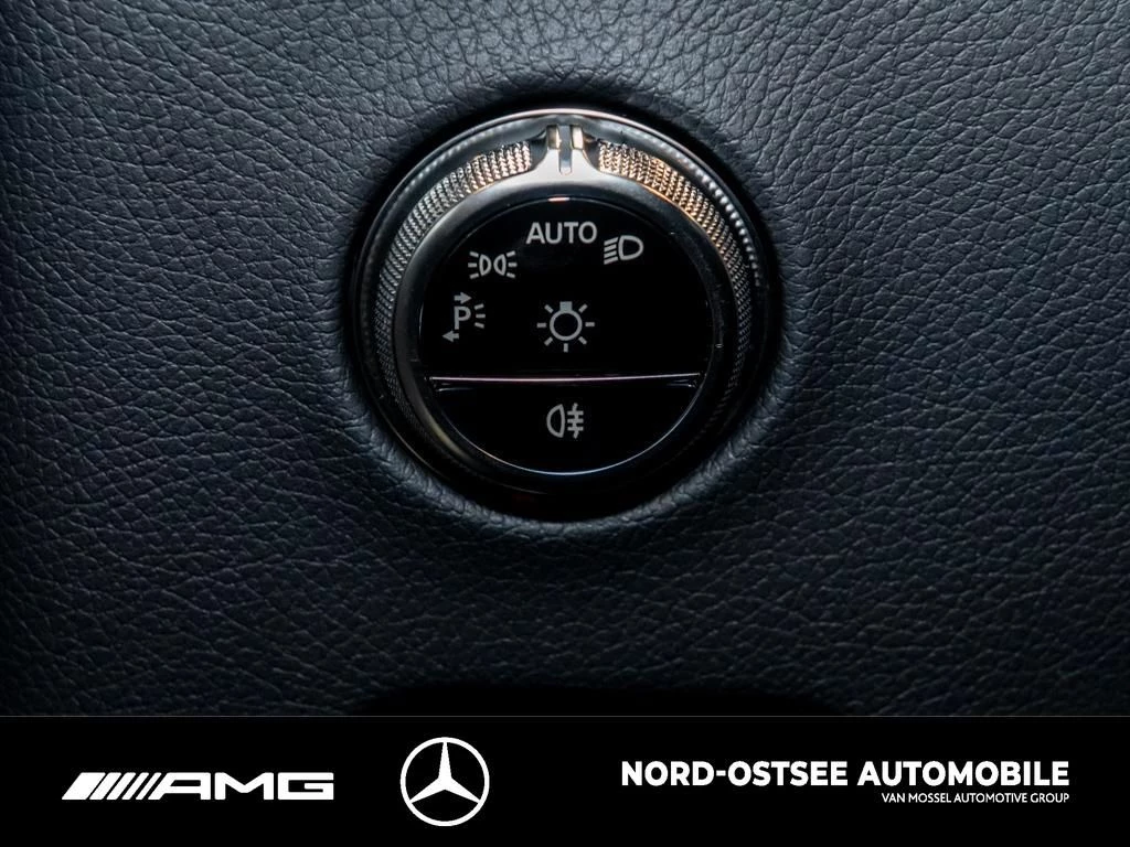 Mercedes-Benz GLC 200 4m Coupé AMG NIGHT PANO AHK DISTR 20-ZO AMG Line