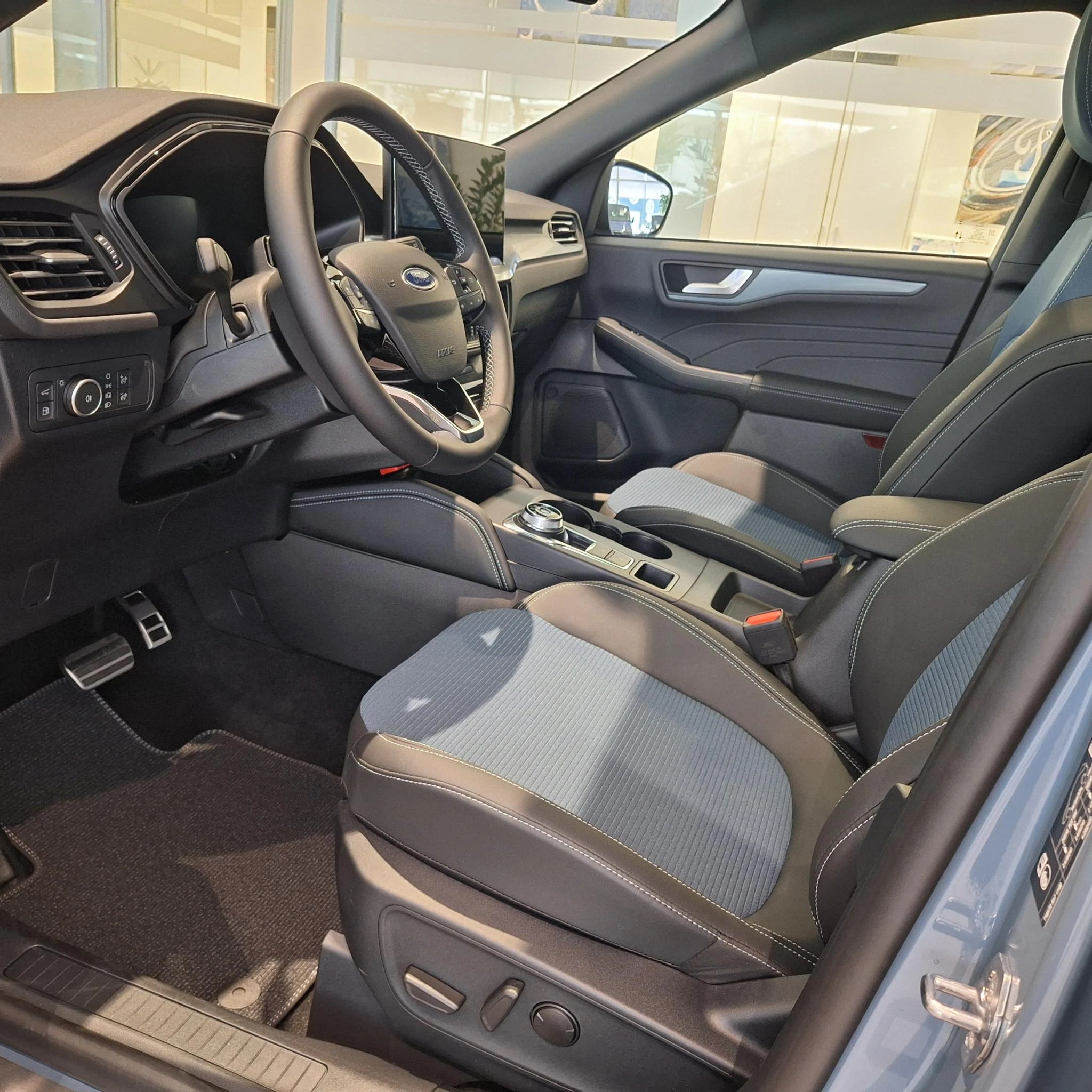 Ford-Kuga-image-35