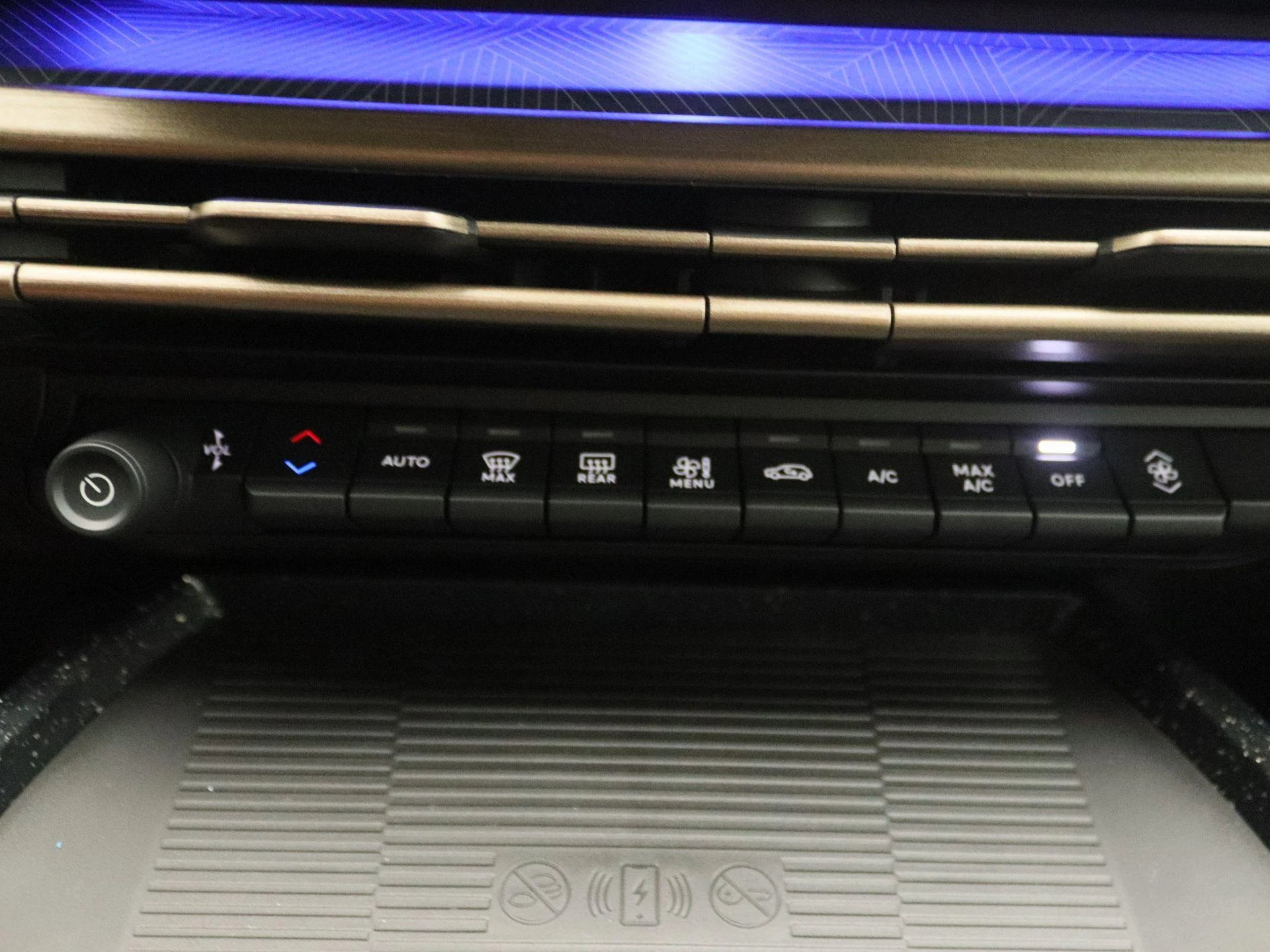 Lancia-Ypsilon-image-9
