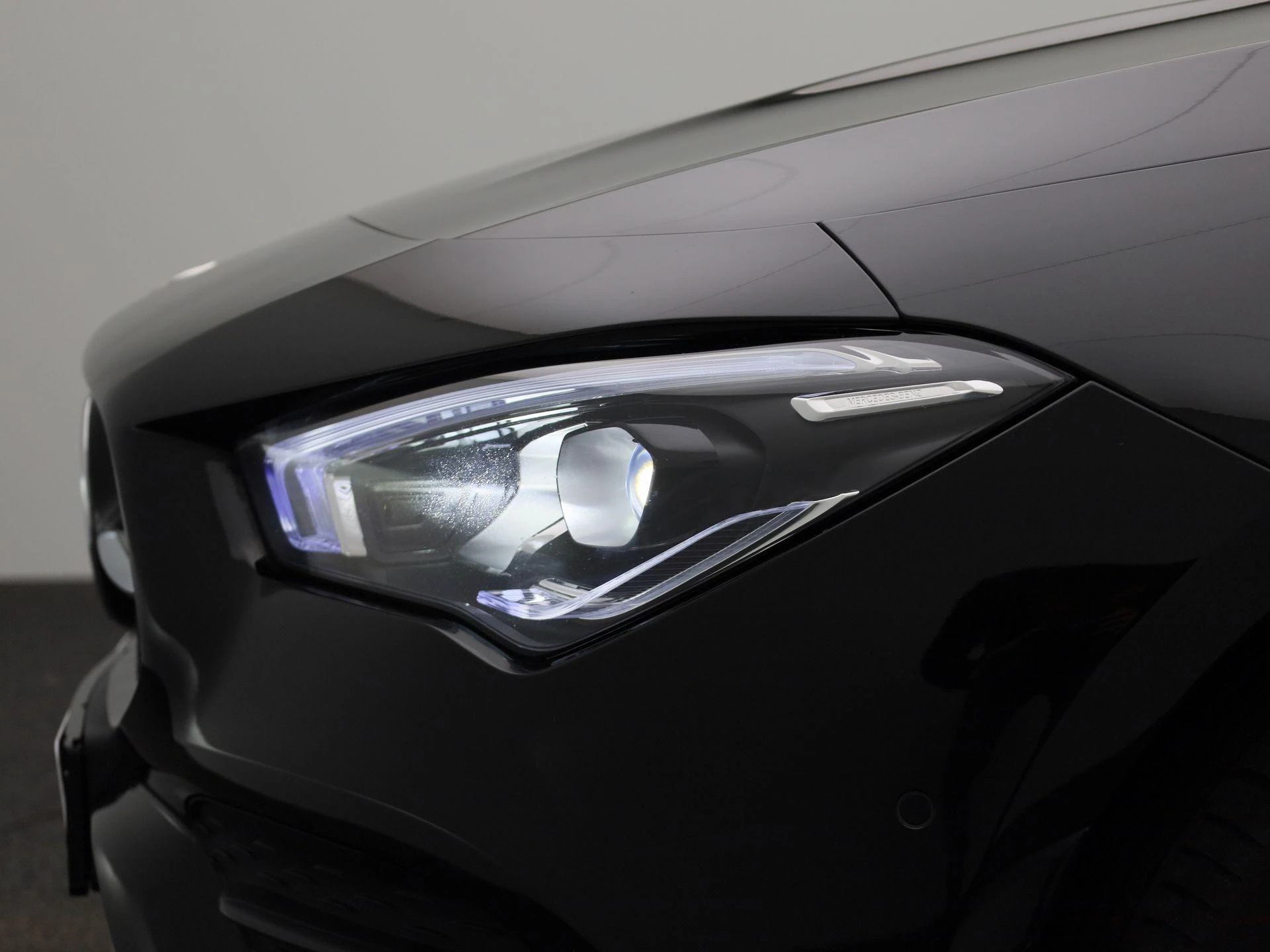 Mercedes-Benz-CLA-image-14