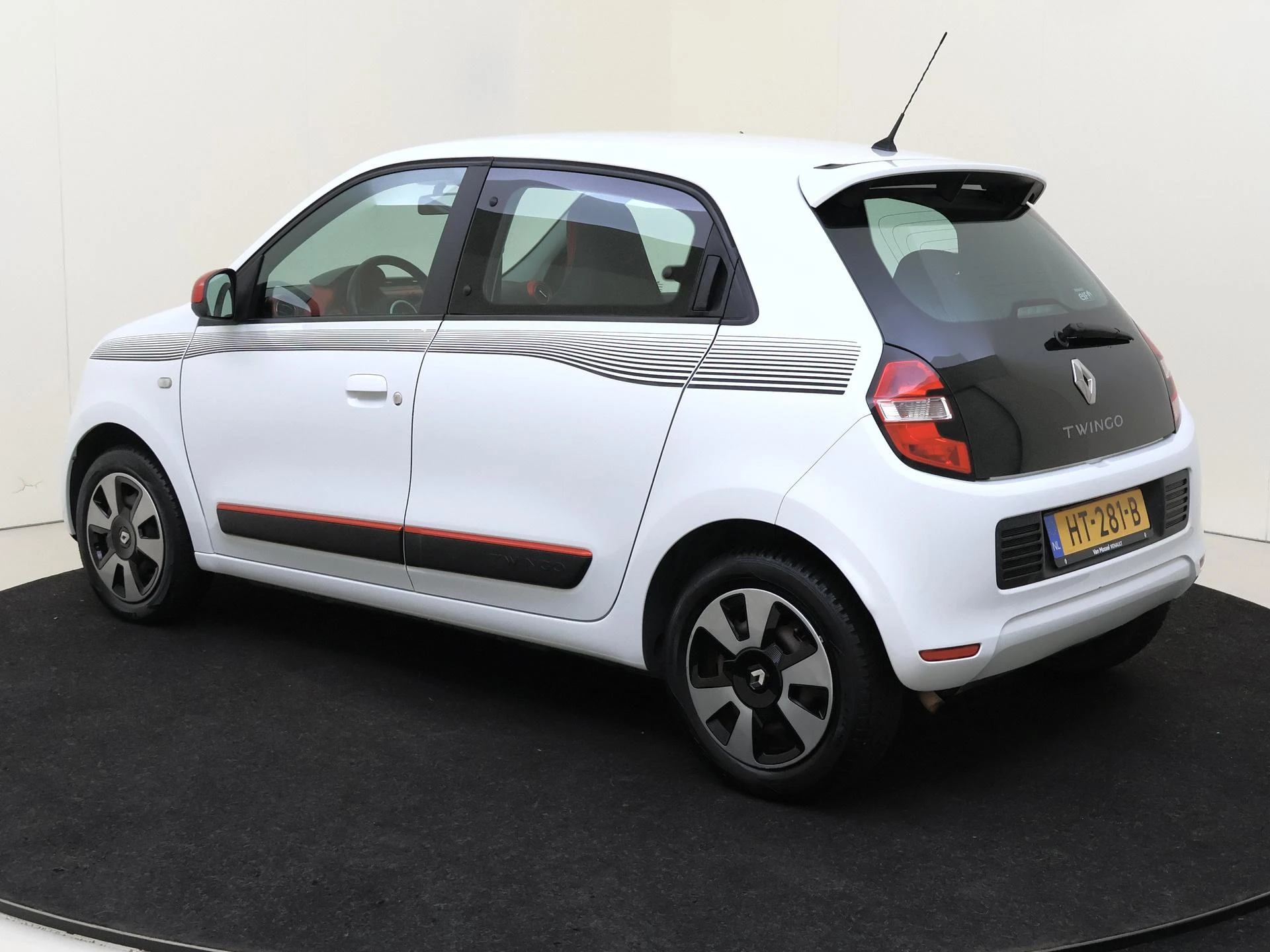 Renault-Twingo-image-2