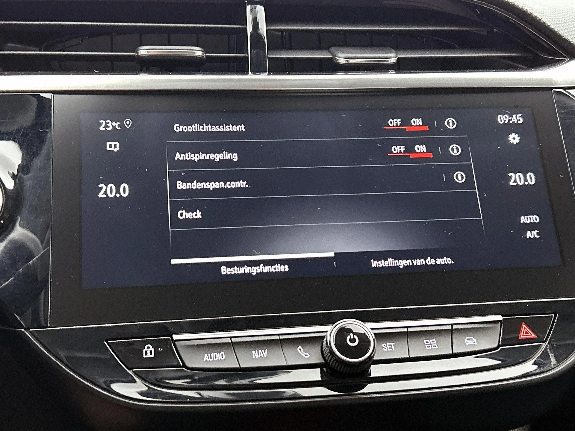 Opel-Corsa-image-11