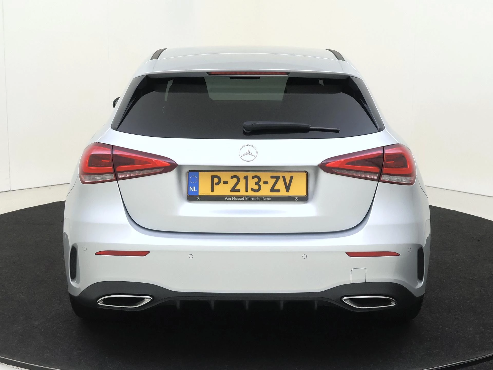 Mercedes-Benz-A-Klasse-image-6